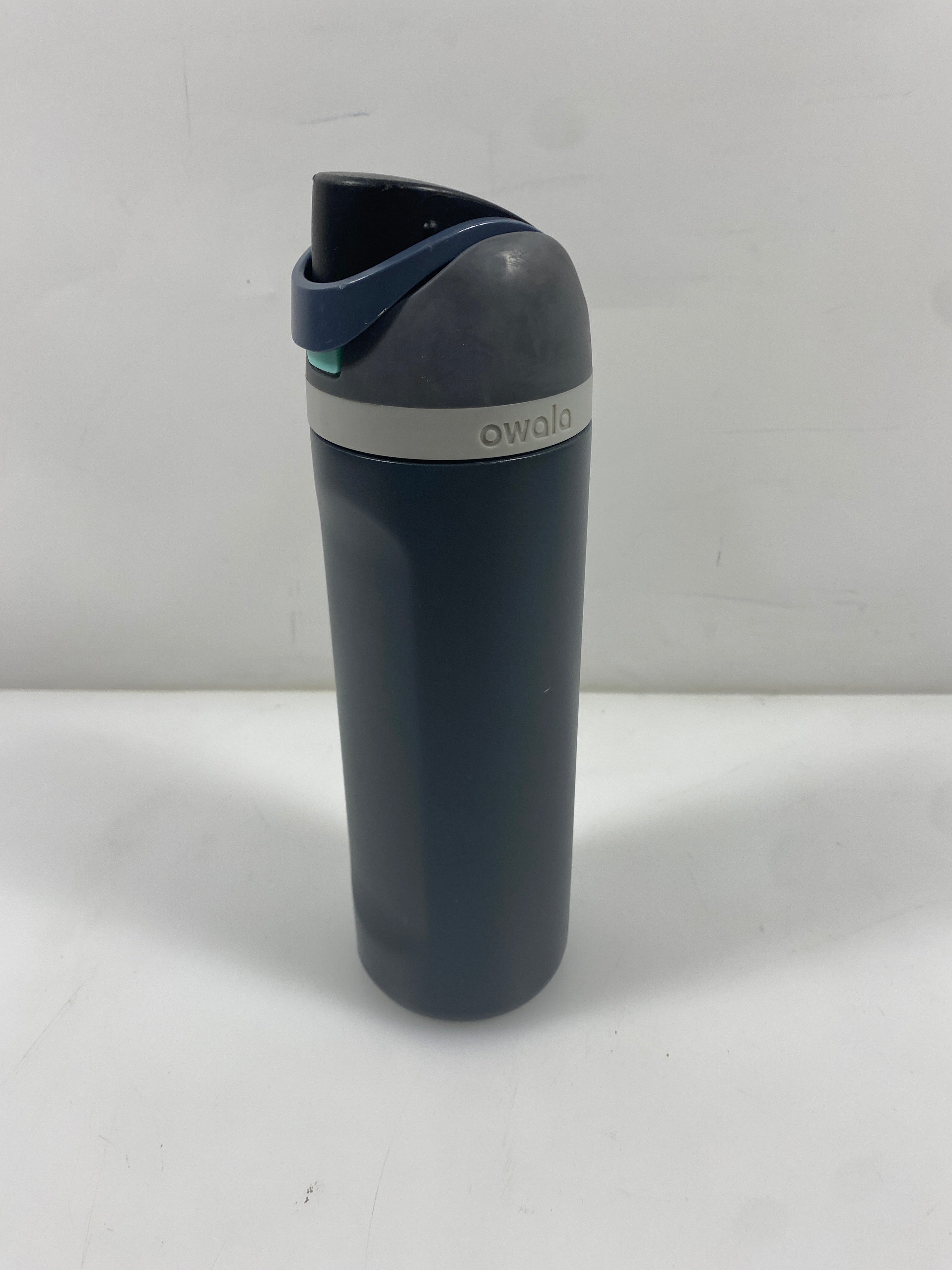 Owala Grey Water Bottle 24oz