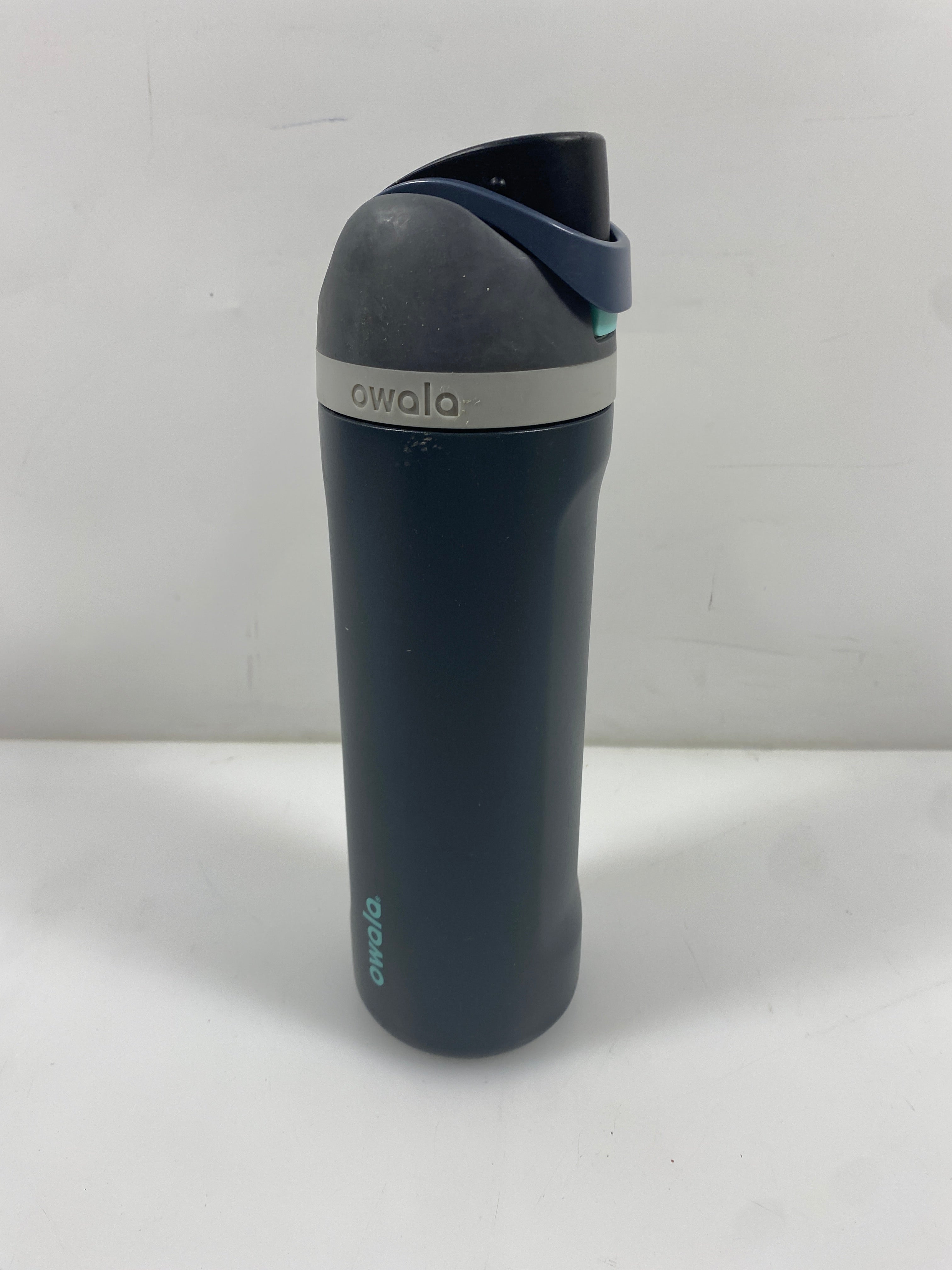 Owala Grey Water Bottle 24oz