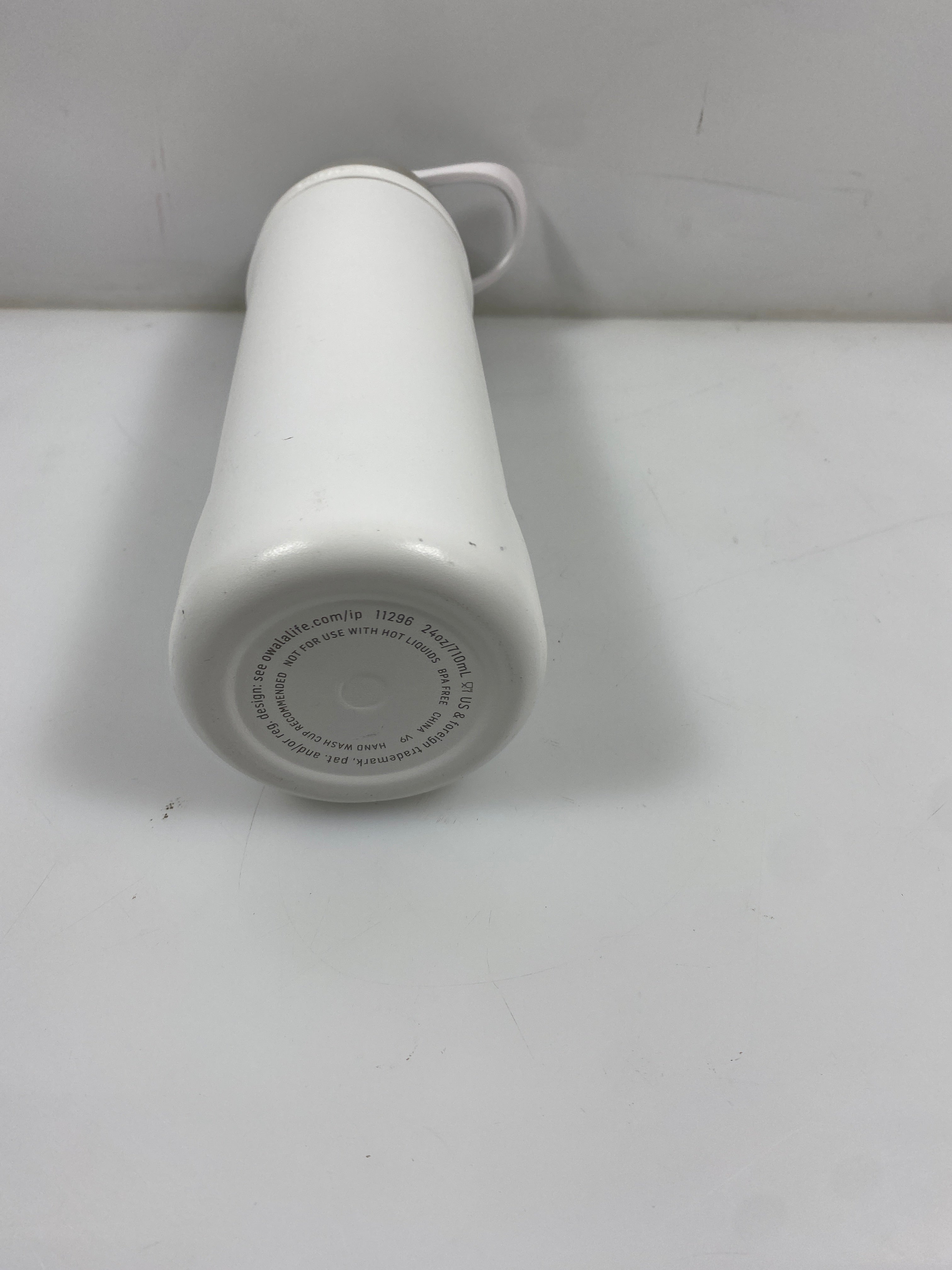 Owala White Water Bottle 24oz