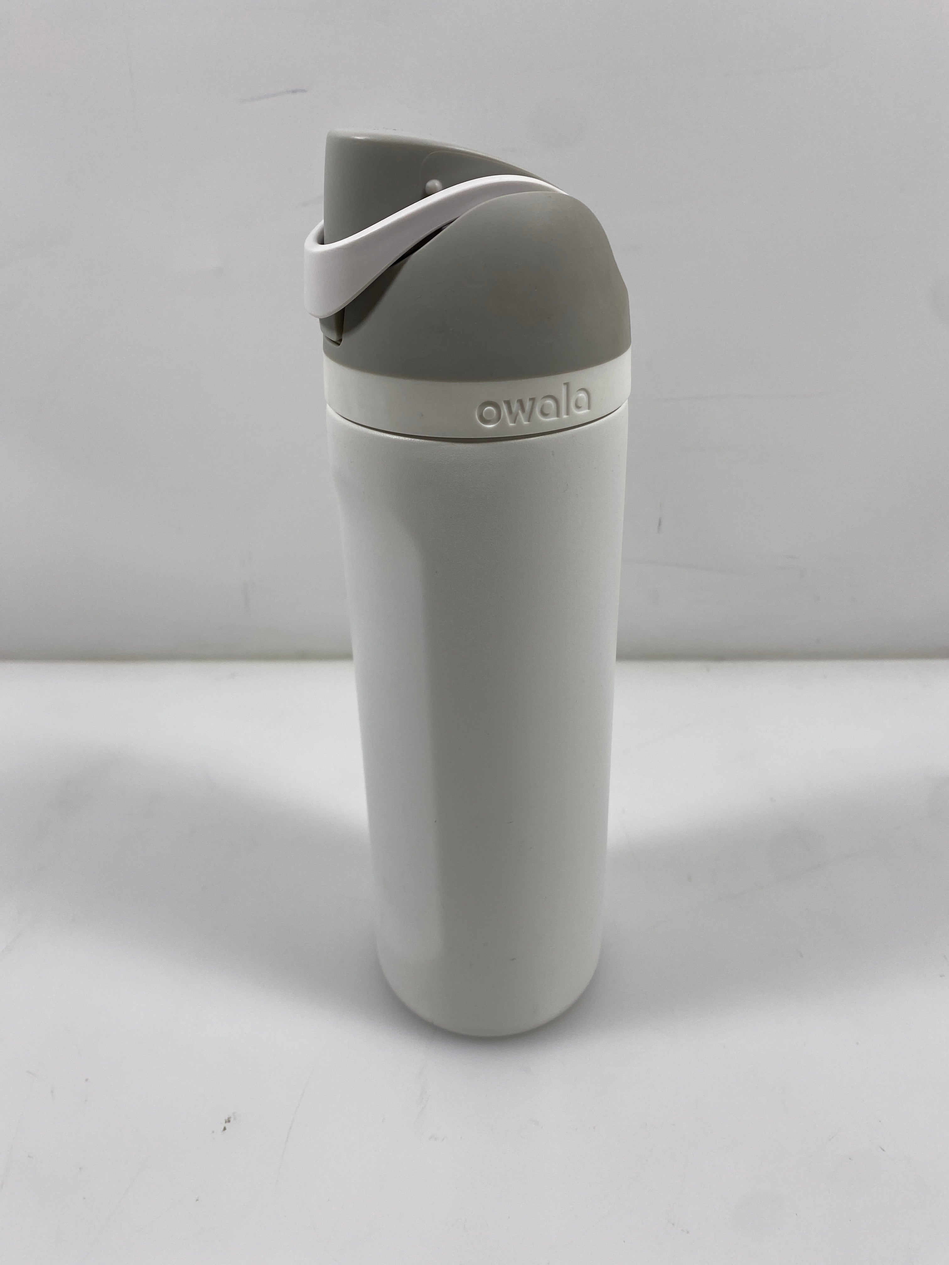Owala White Water Bottle 24oz