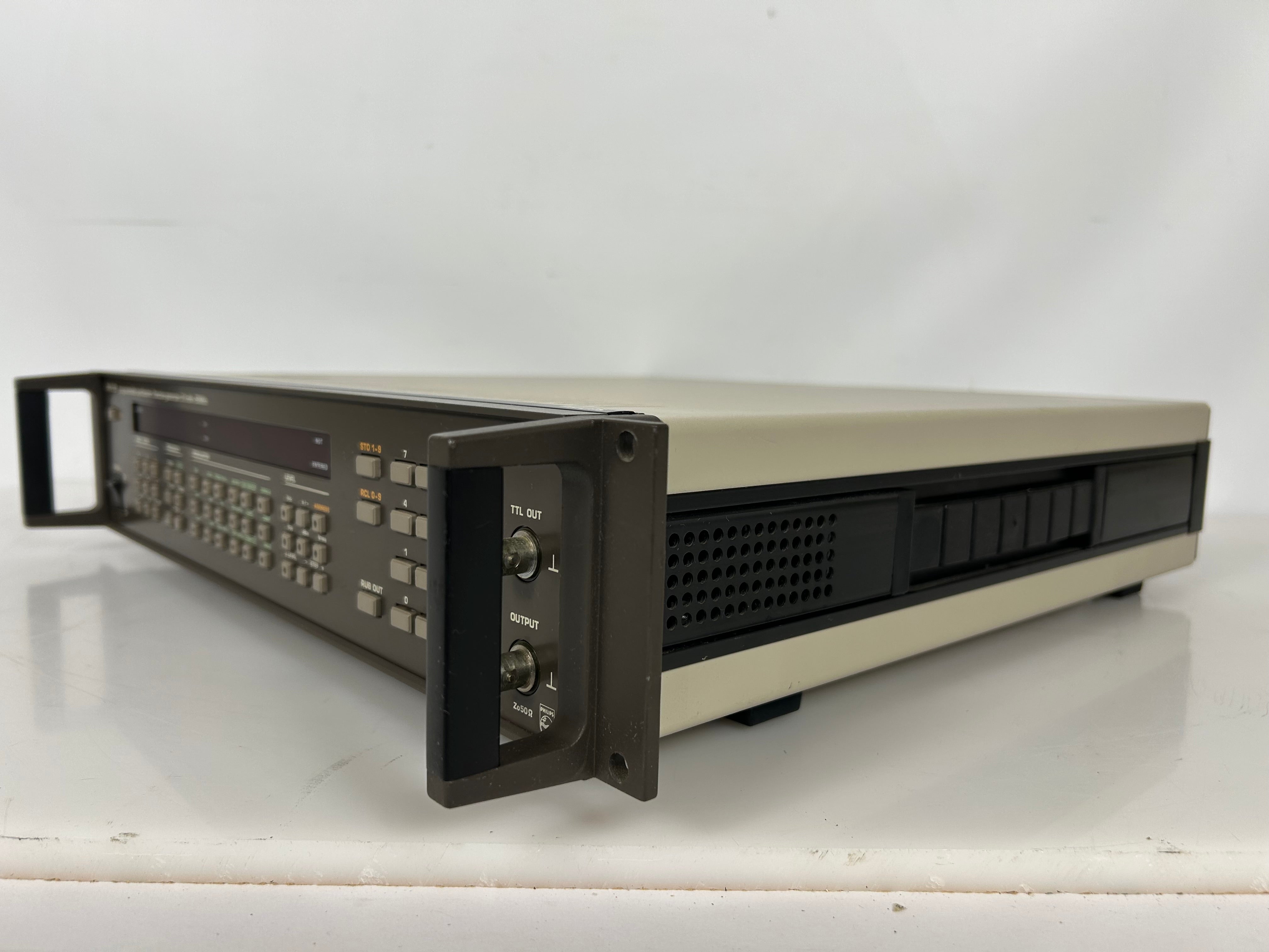Phillips PM5193 Programmable Synthesizer/Function Generator *Untested*