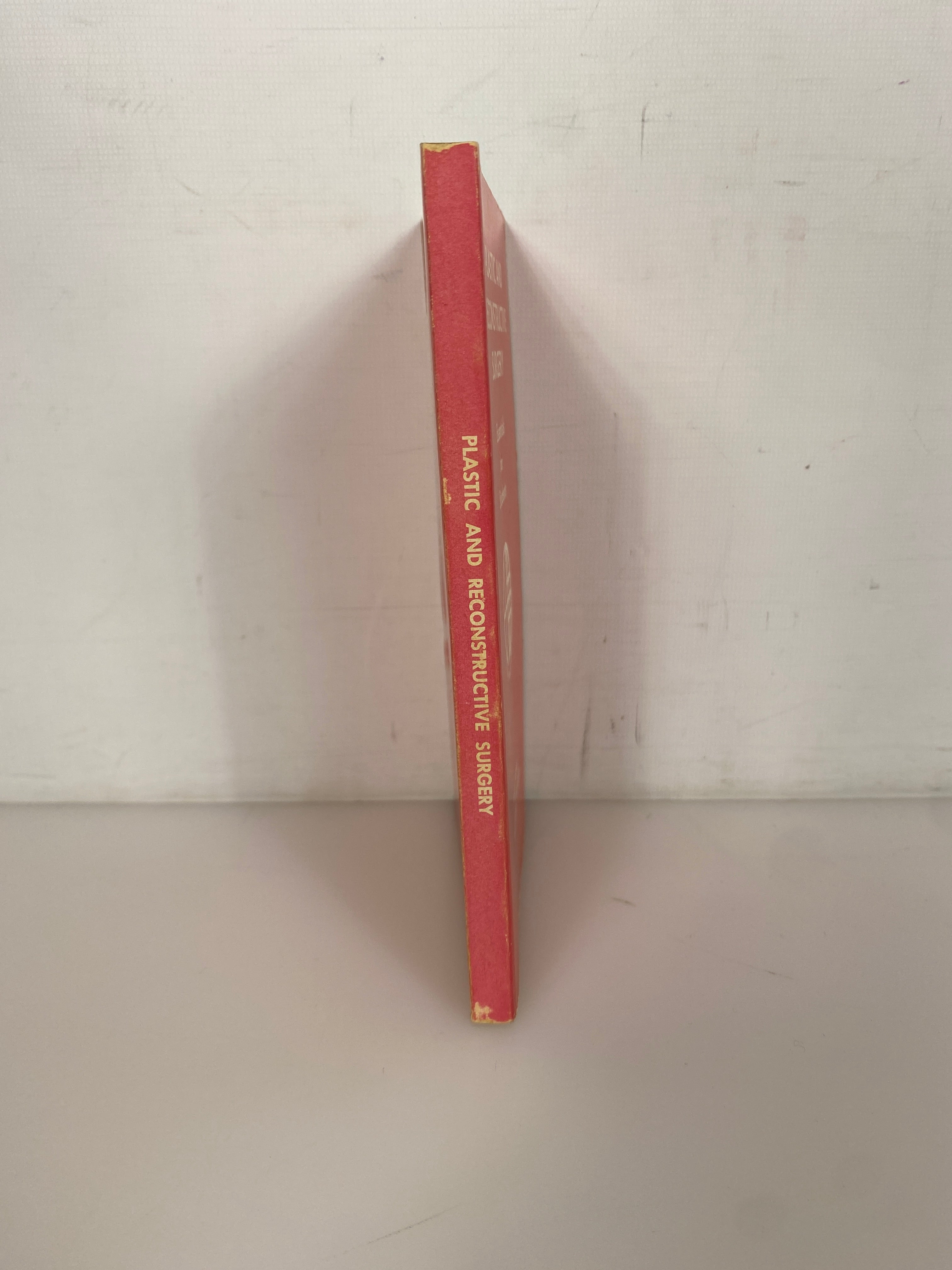 Plastic & Reconstructive Surgery Essentials for Students 1983 SC