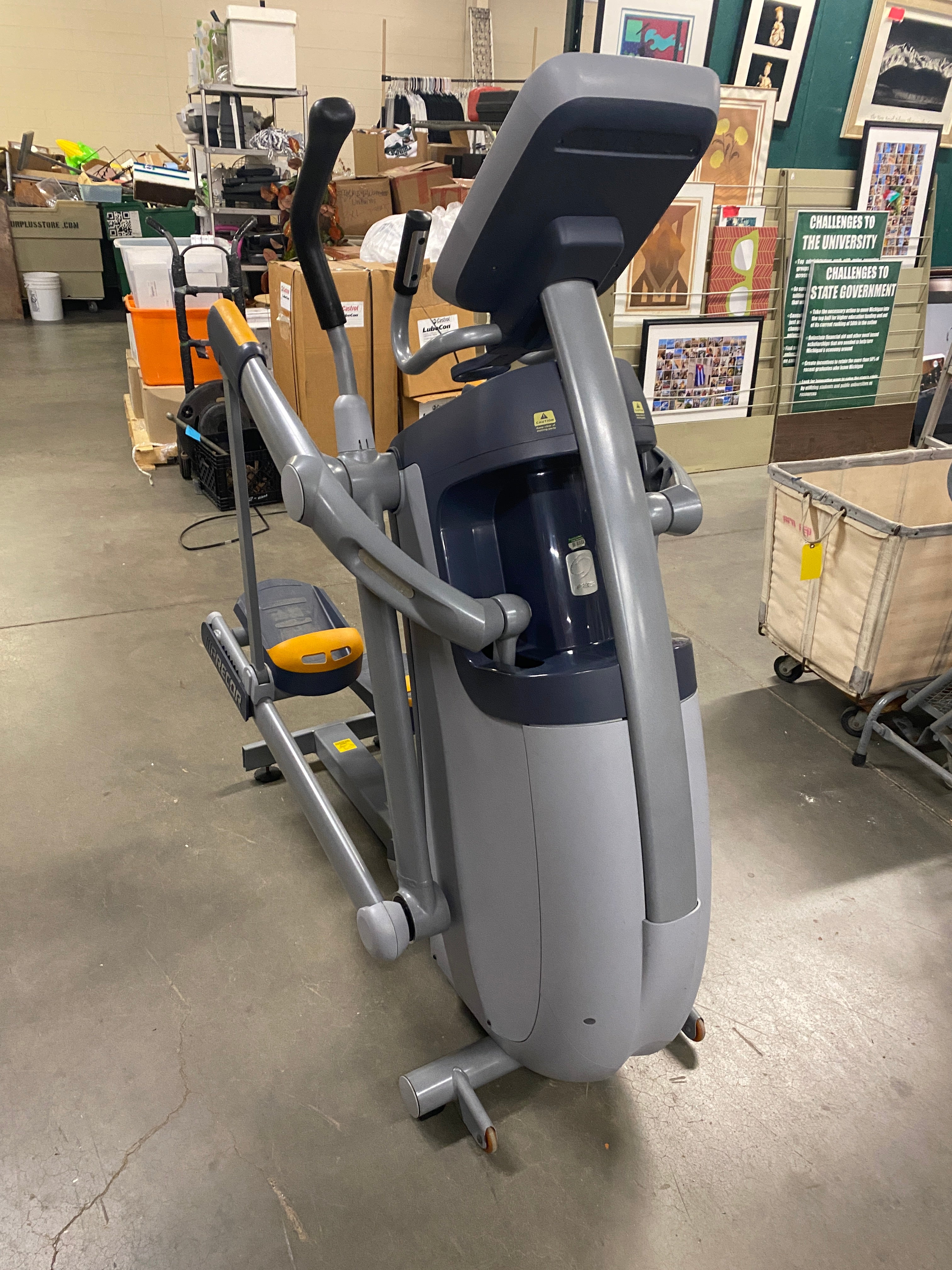 Precor AMT 100i Elliptical Trainer