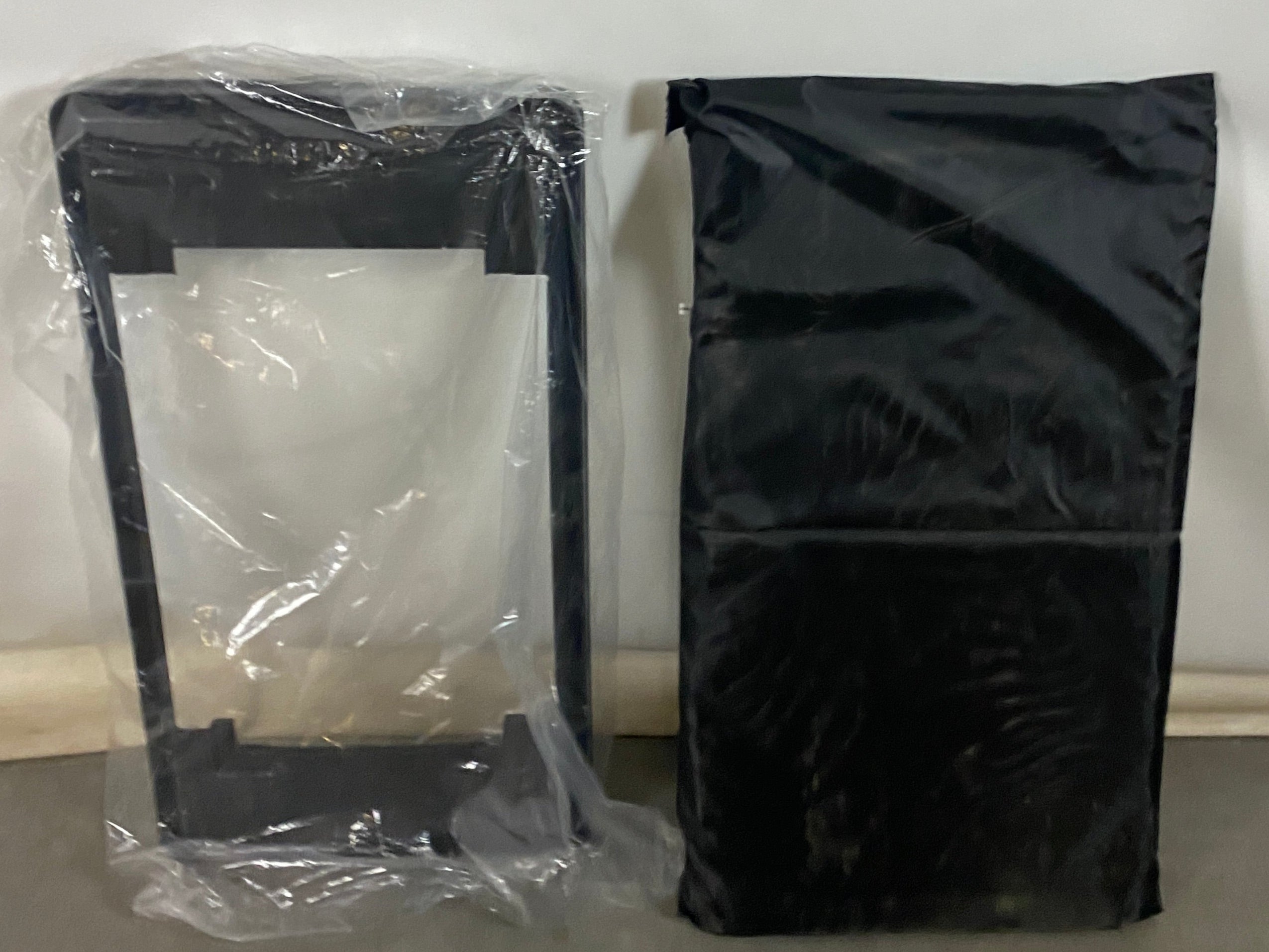 Presentation Board Set w/ Black Hard Side Carrying Case