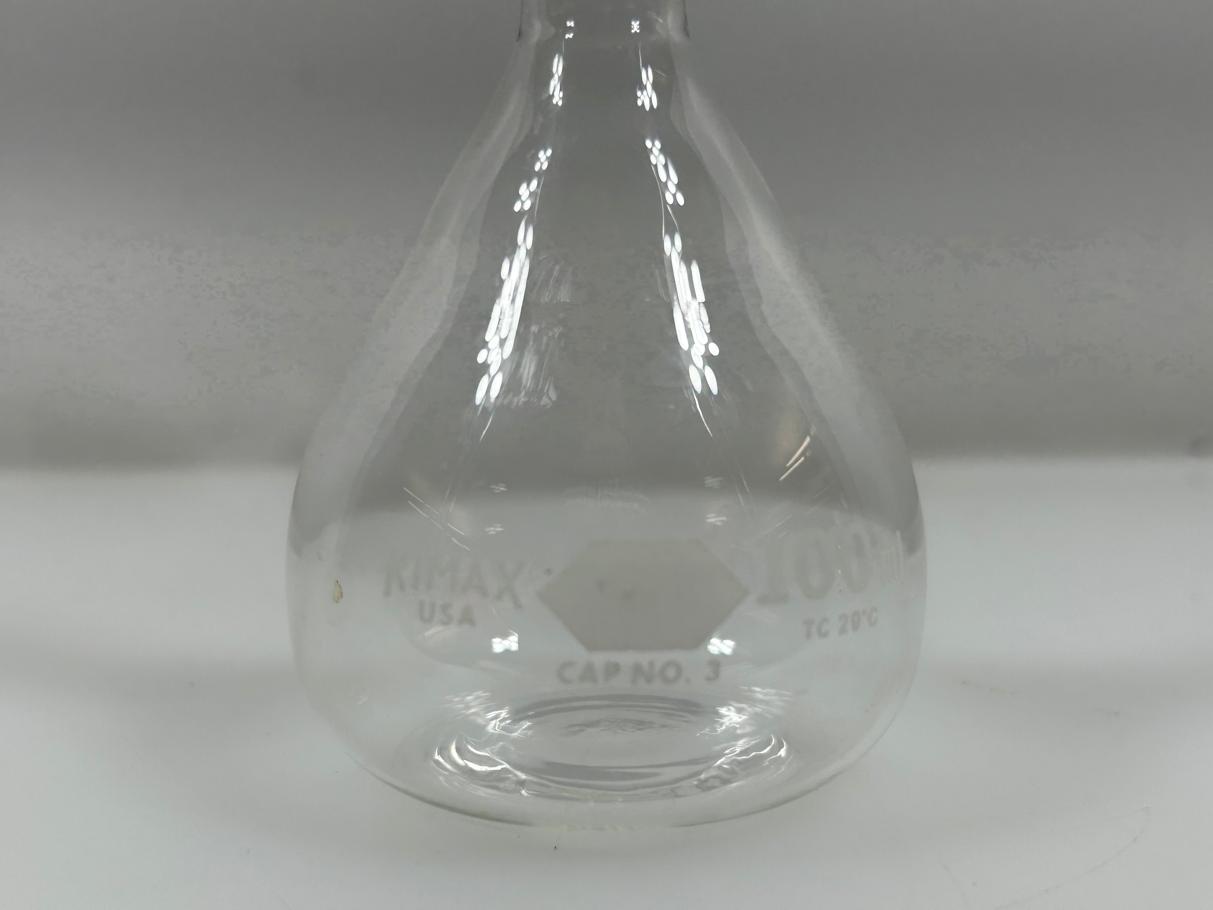 Pyrex 100mL Volumetric Flask