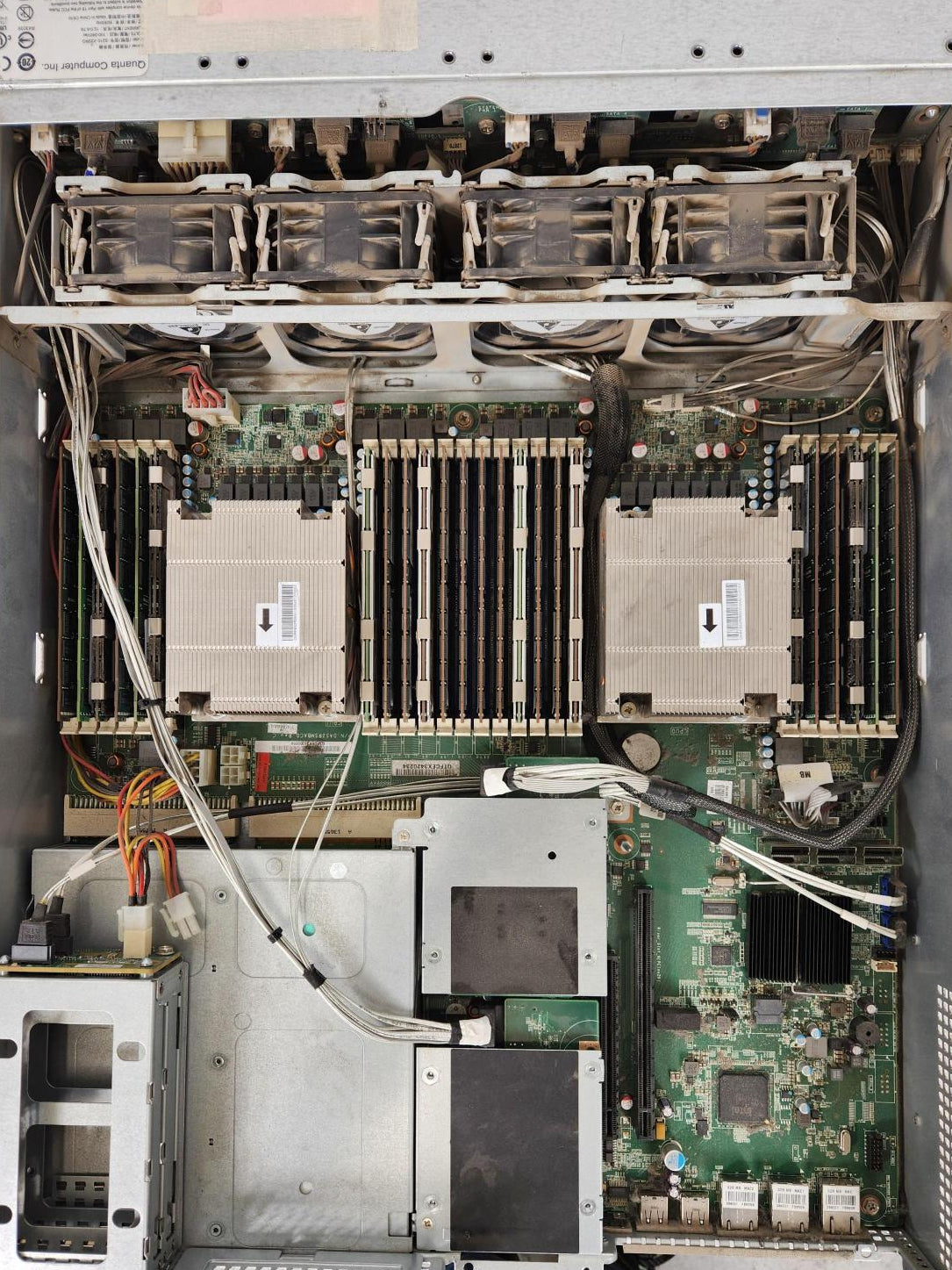 Quanta S210-X22RQ Server
