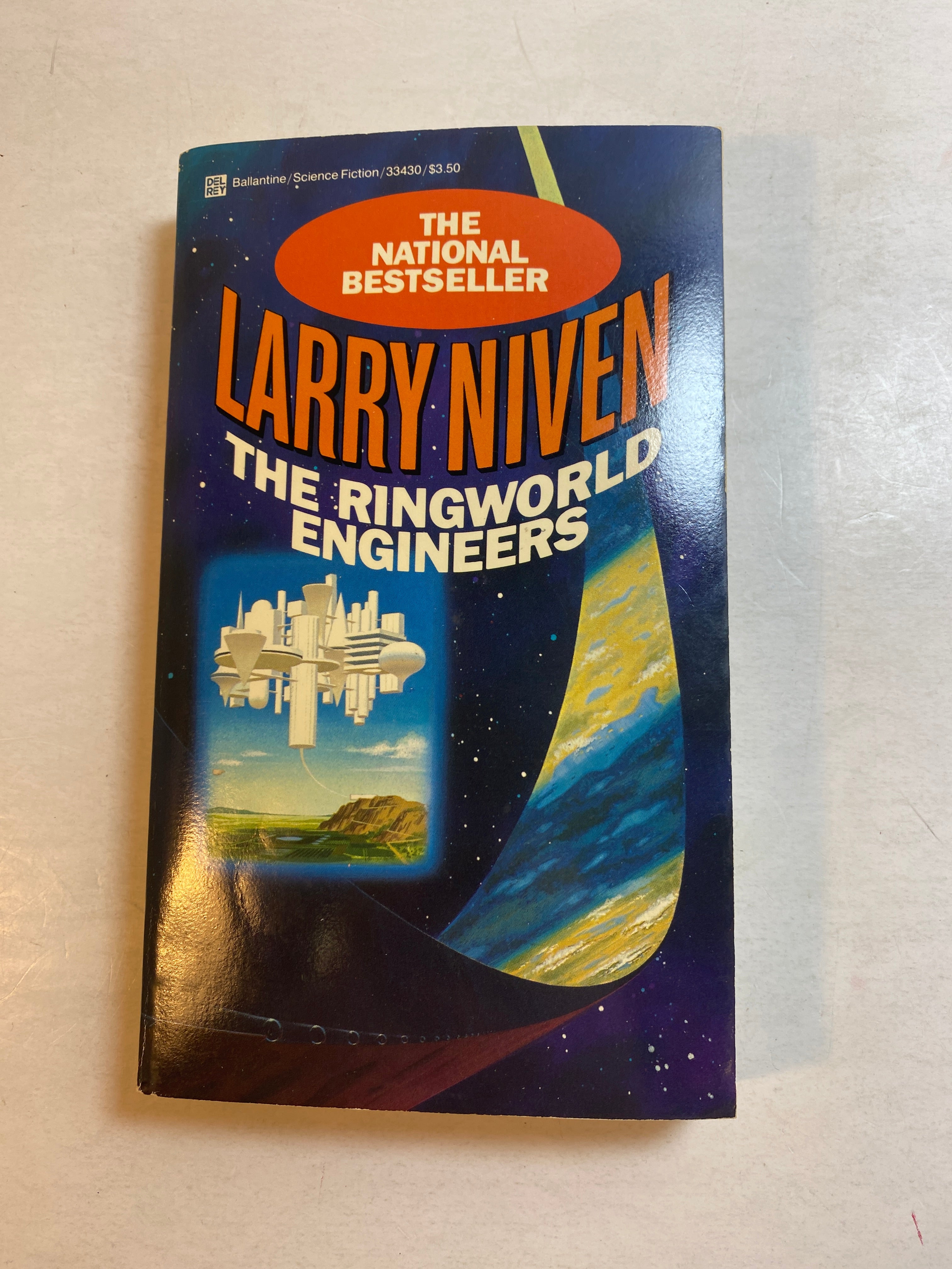 Ringworld Engineers Larry Niven sci-fi paperback 1985