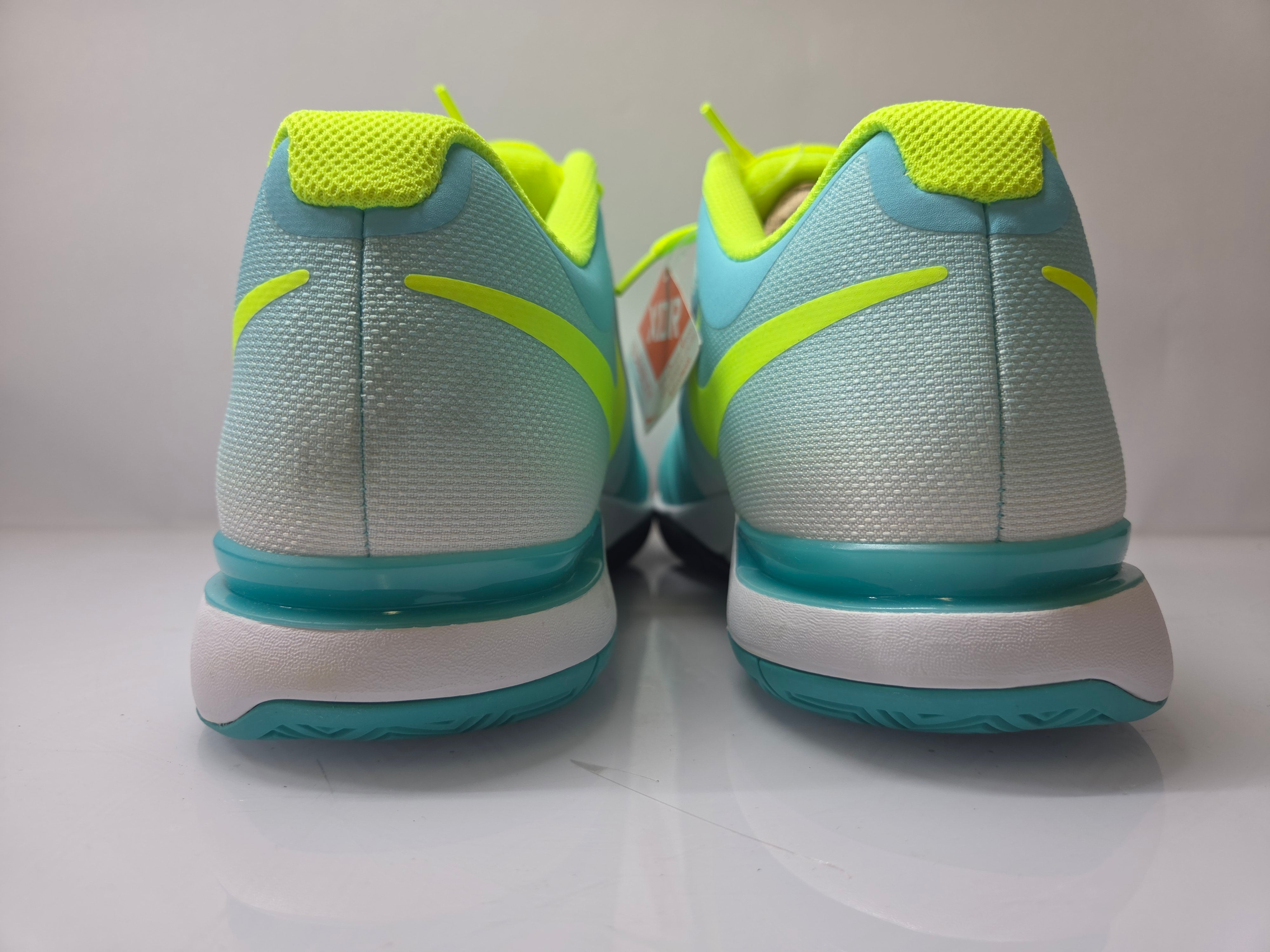 Nike Light Aqua Zoom Vapor 9.5 Tour Tennis Shoes Women's Size 10.5