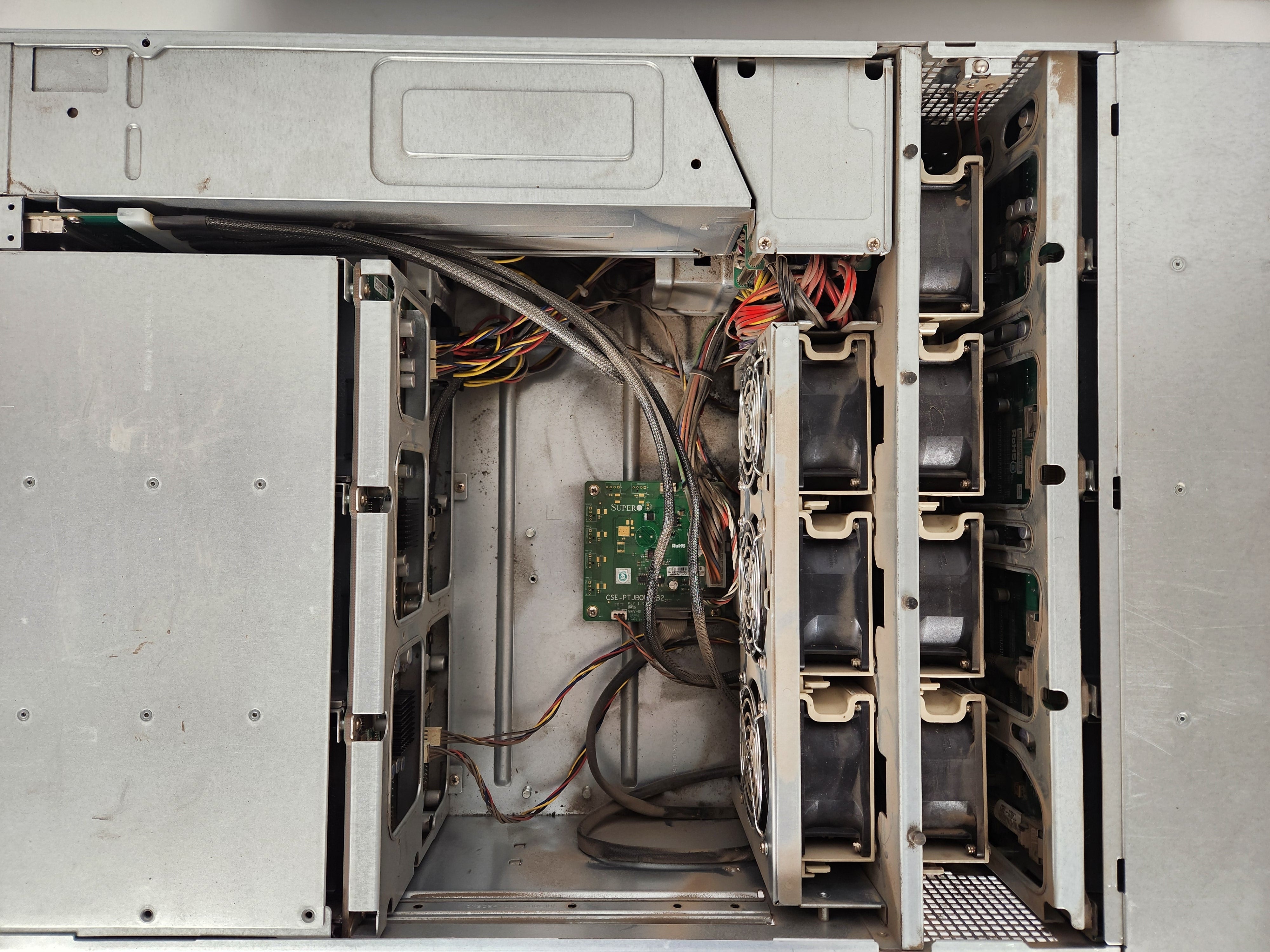 Supermicro 4U CSE-847 42 Bay Barebone 2x 1400W w/ Trays