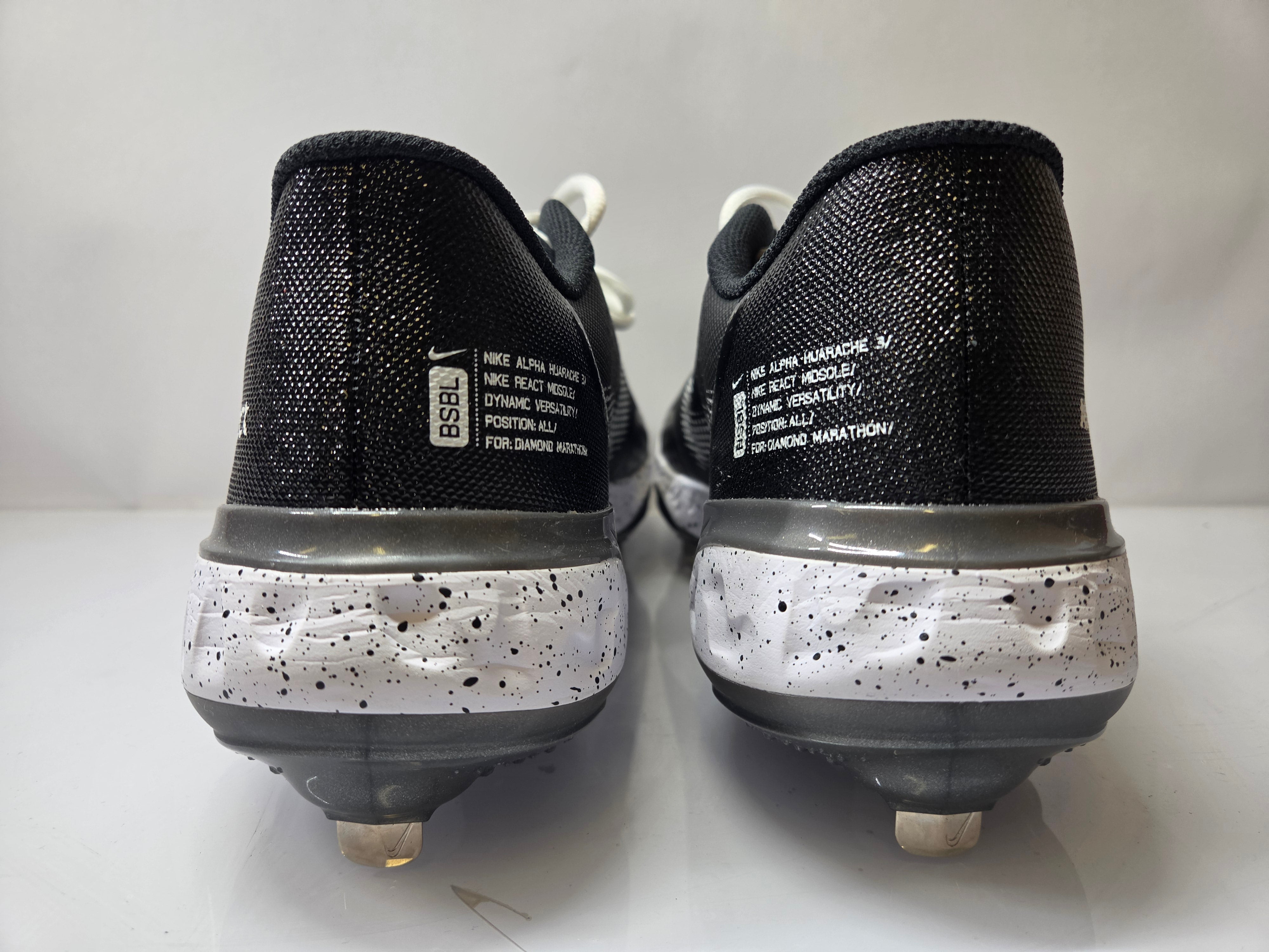 Nike Black and White Alpha Hurache Elite 3 Low Baseball Cleats Men's Size 8.5