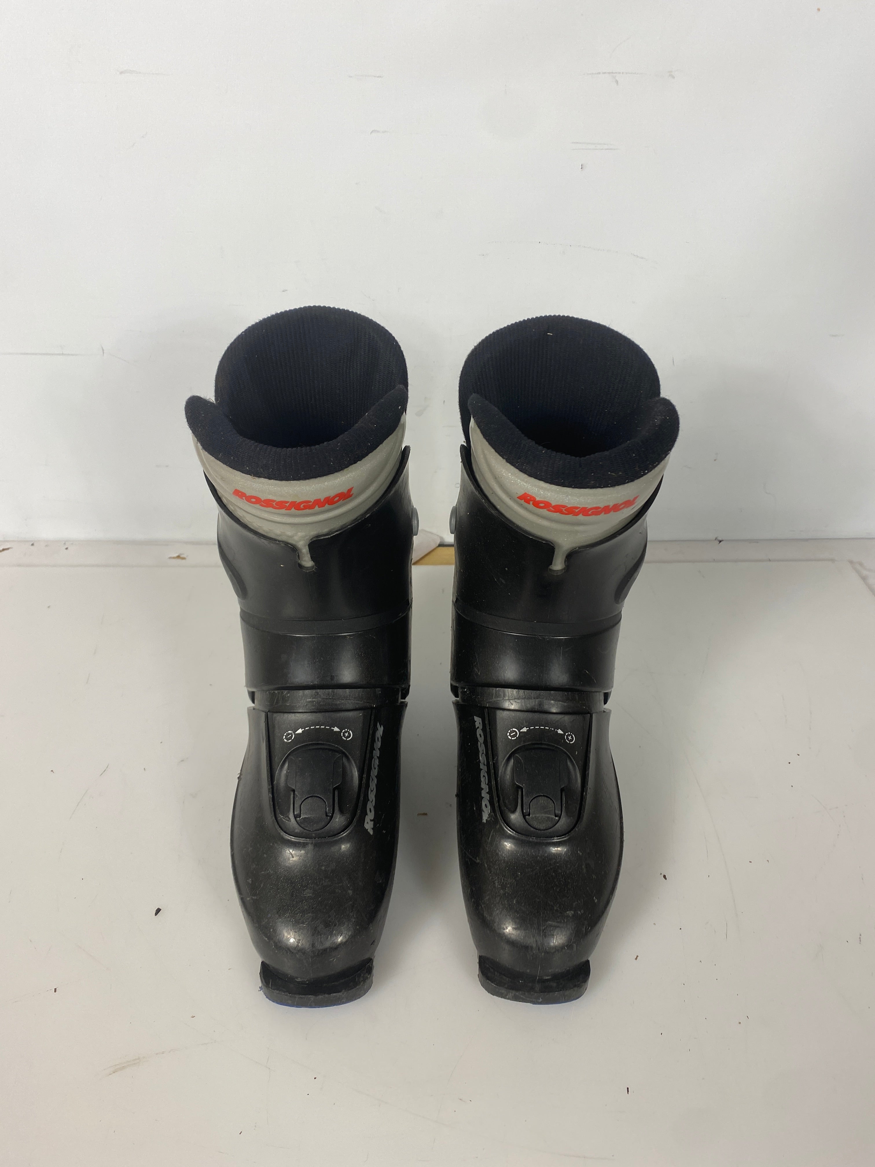 Rossignol R-77 Adjustable Vintage Ski Boots