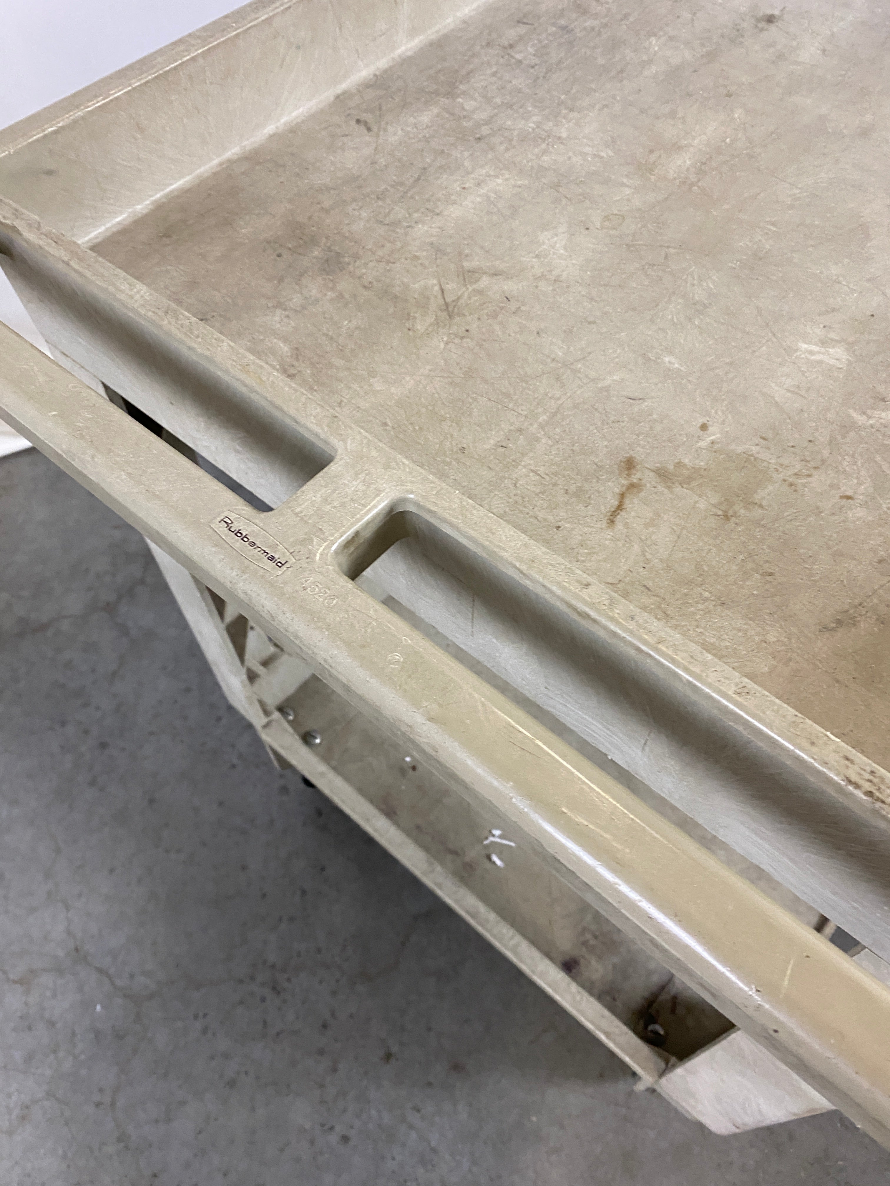 Rubbermaid Beige Utility Cart w/ Shelves