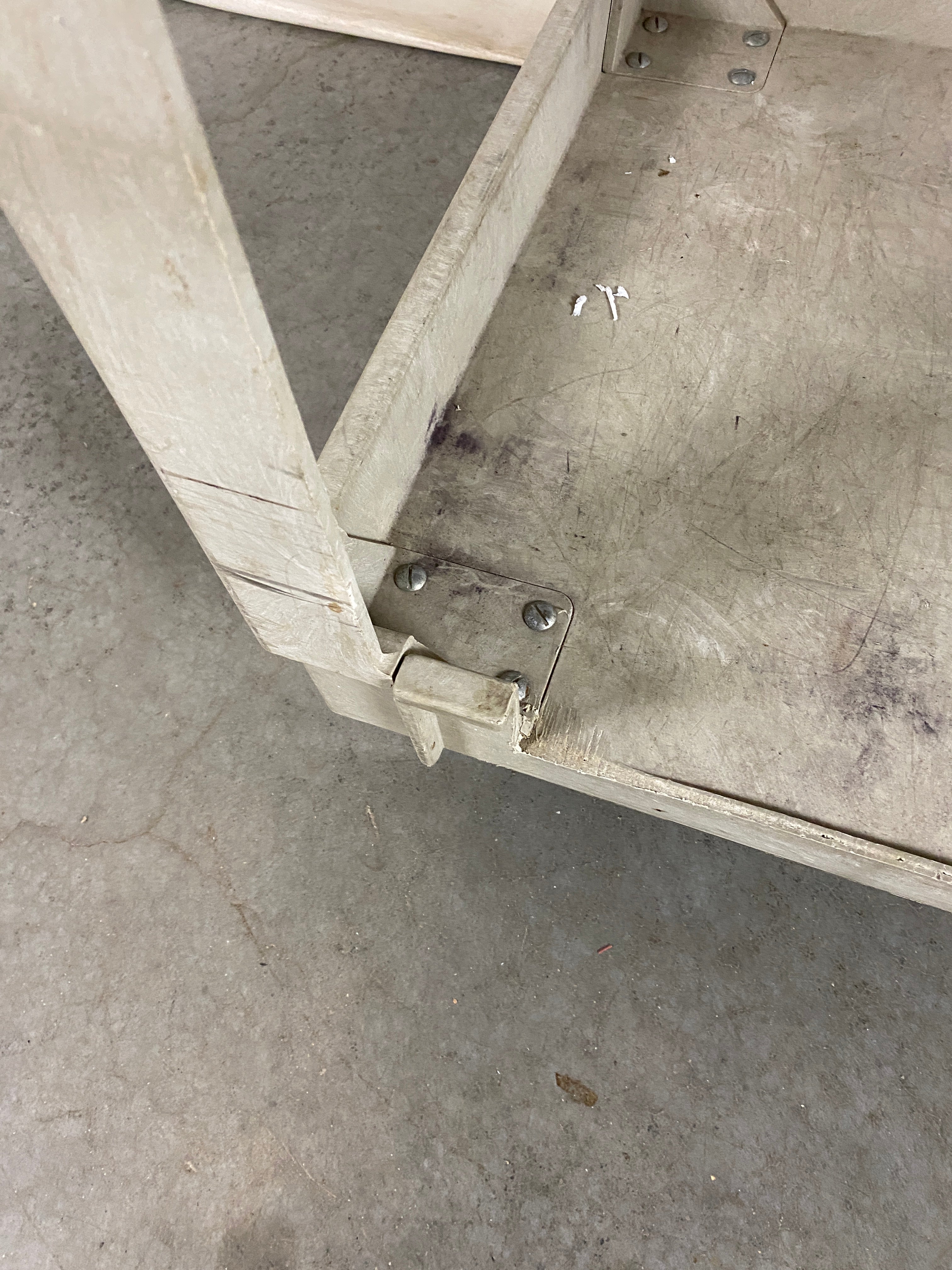 Rubbermaid Beige Utility Cart w/ Shelves