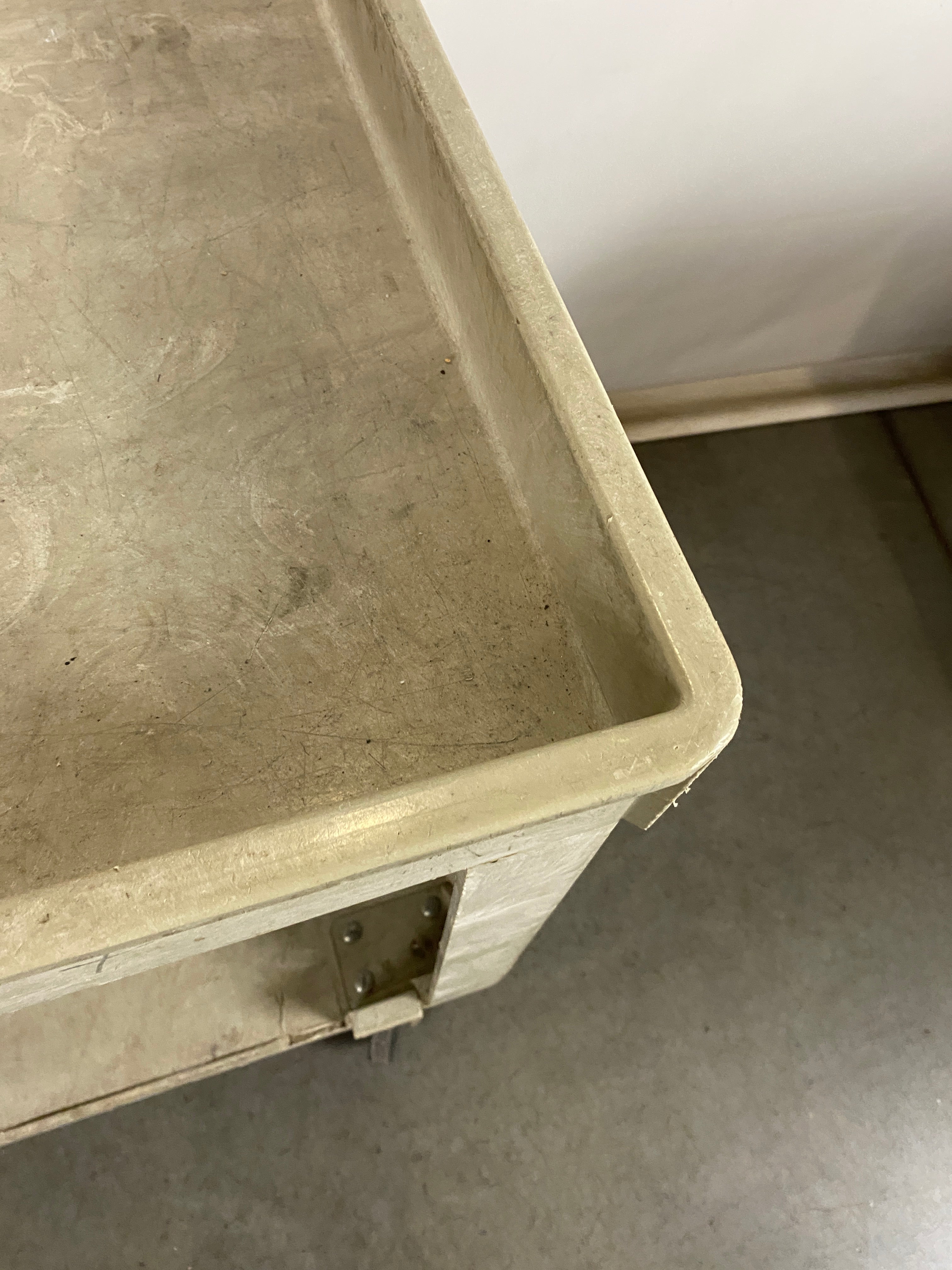 Rubbermaid Beige Utility Cart w/ Shelves