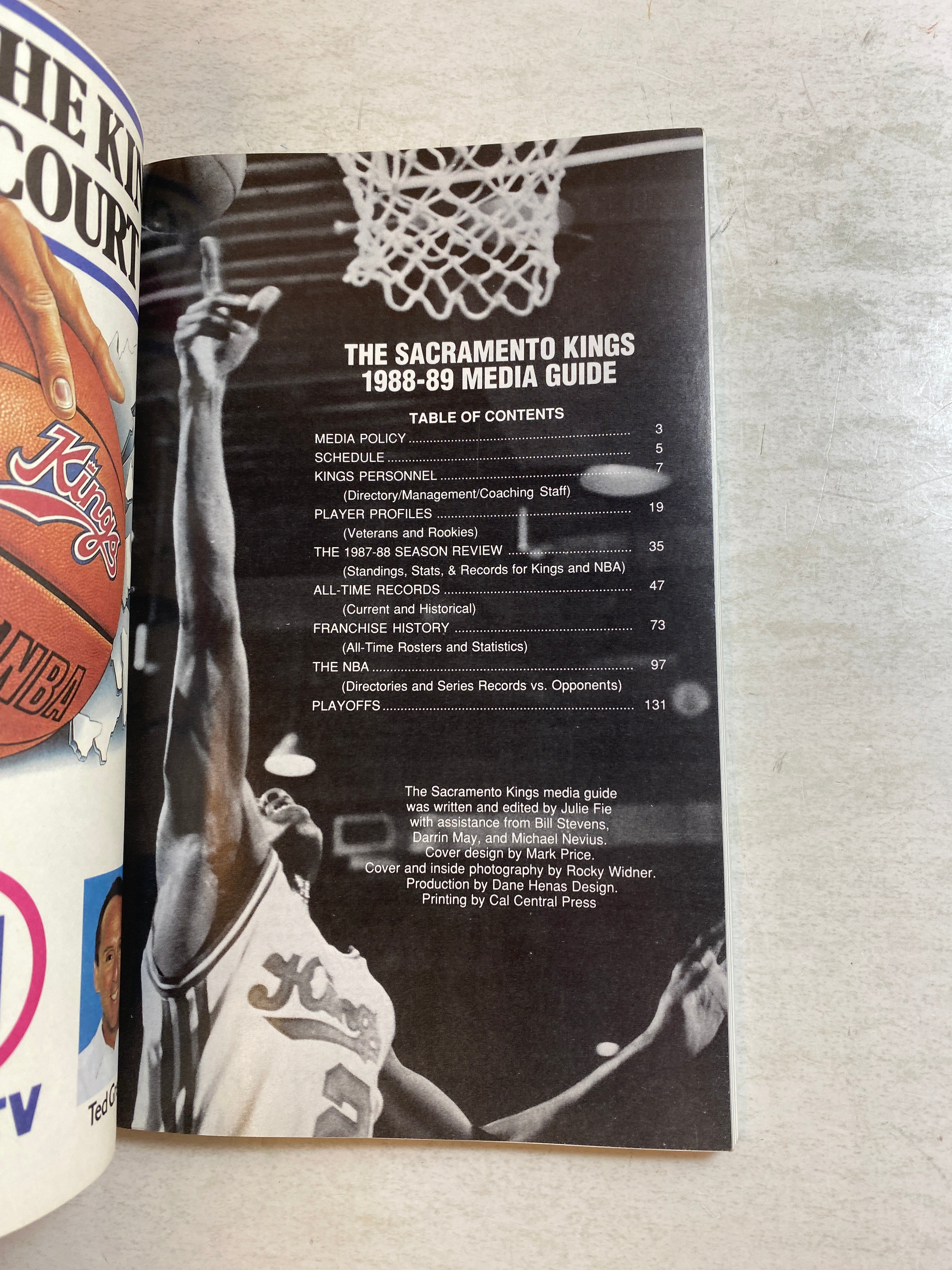 Sacramento Kings NBA Media Guide 1988-1989
