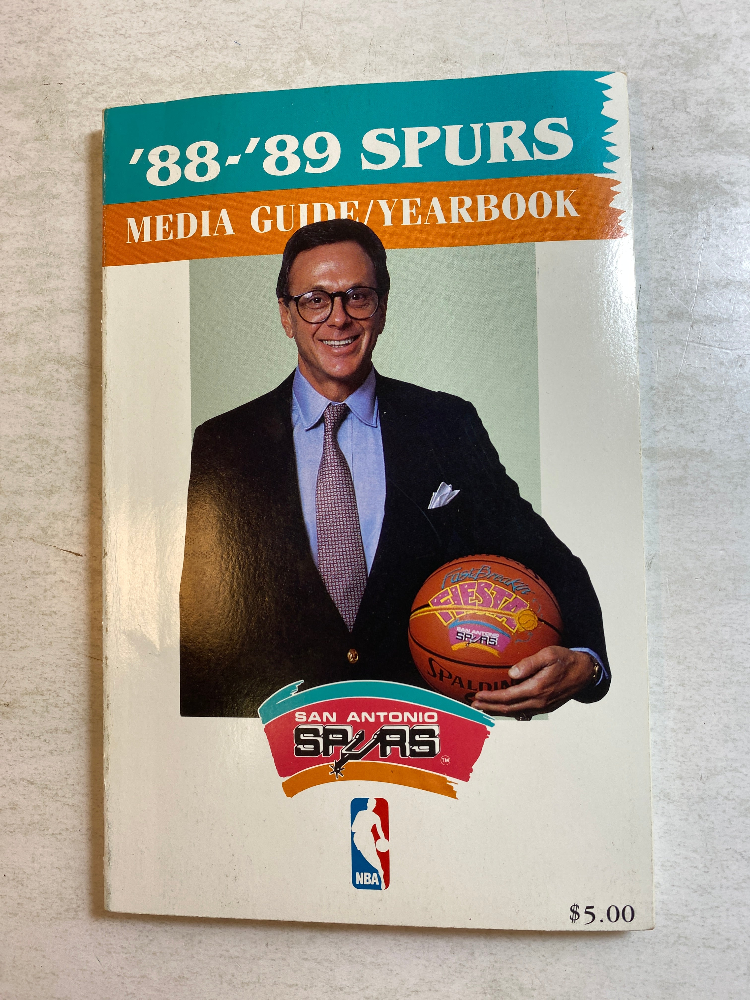 San Antonio Spurs NBA Media Guide 1988-1989