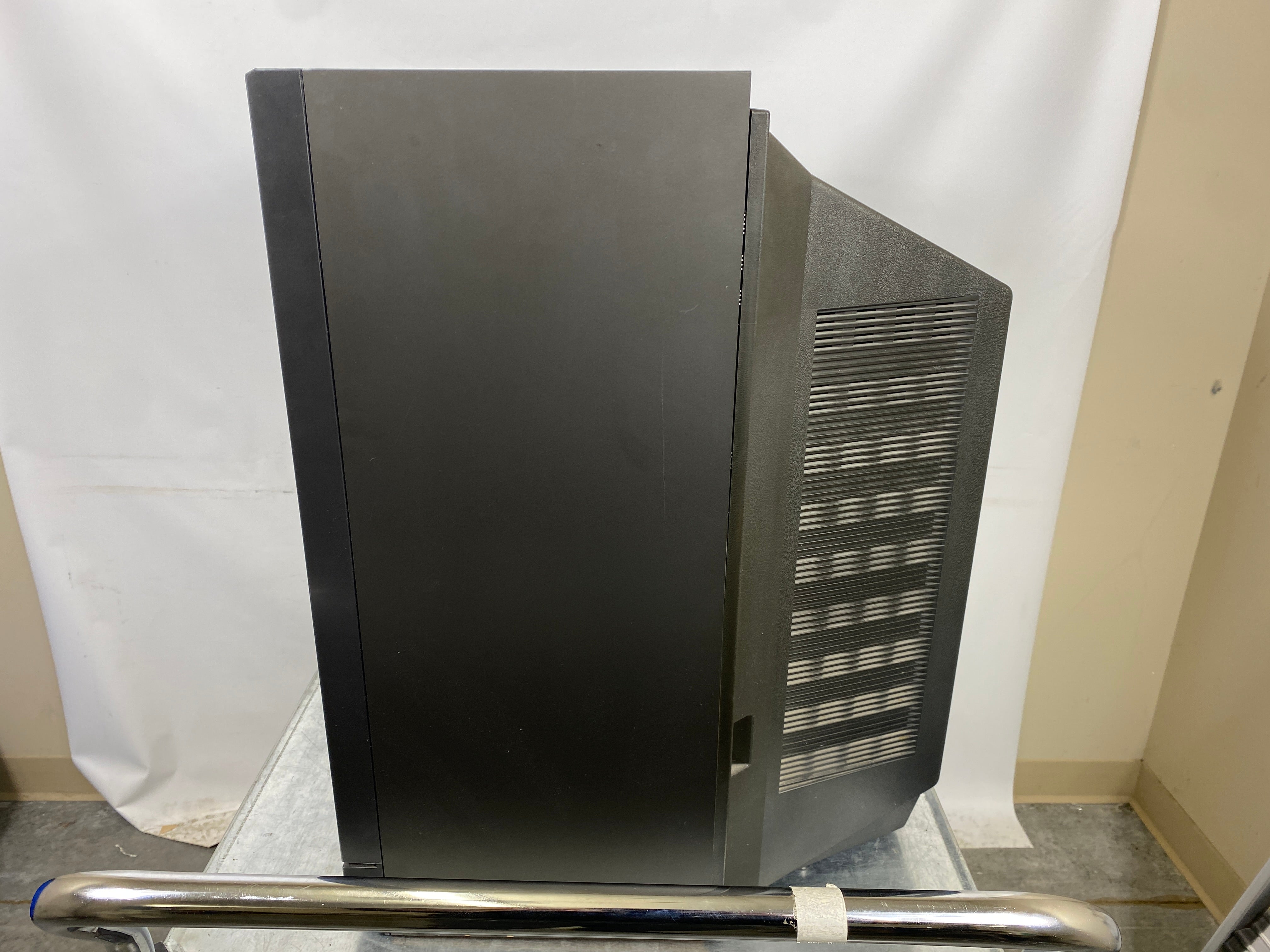Sanyo AVM-258 CRT Monitor