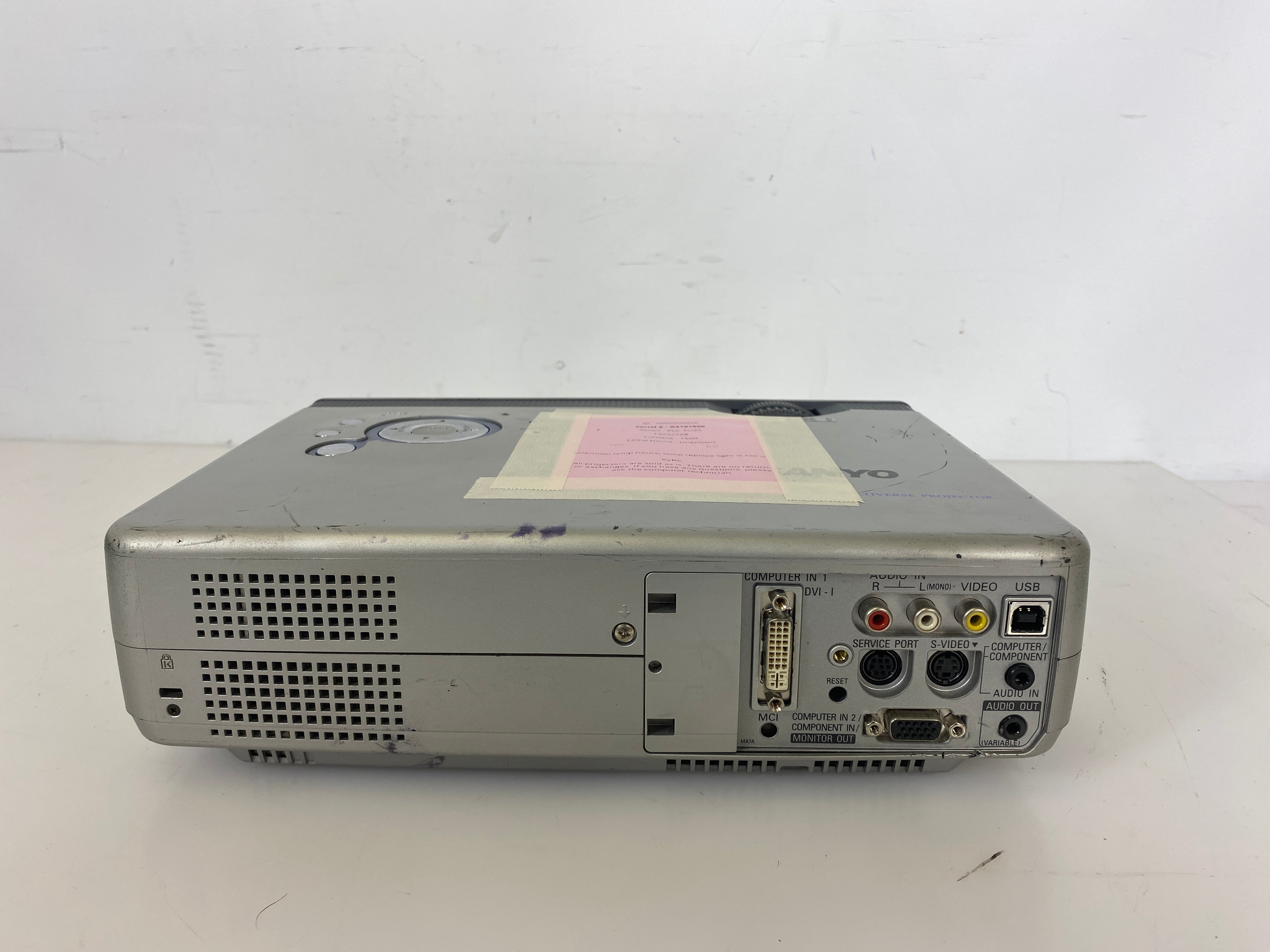Sanyo PLC-XU25 Projector XGA Portable Projector