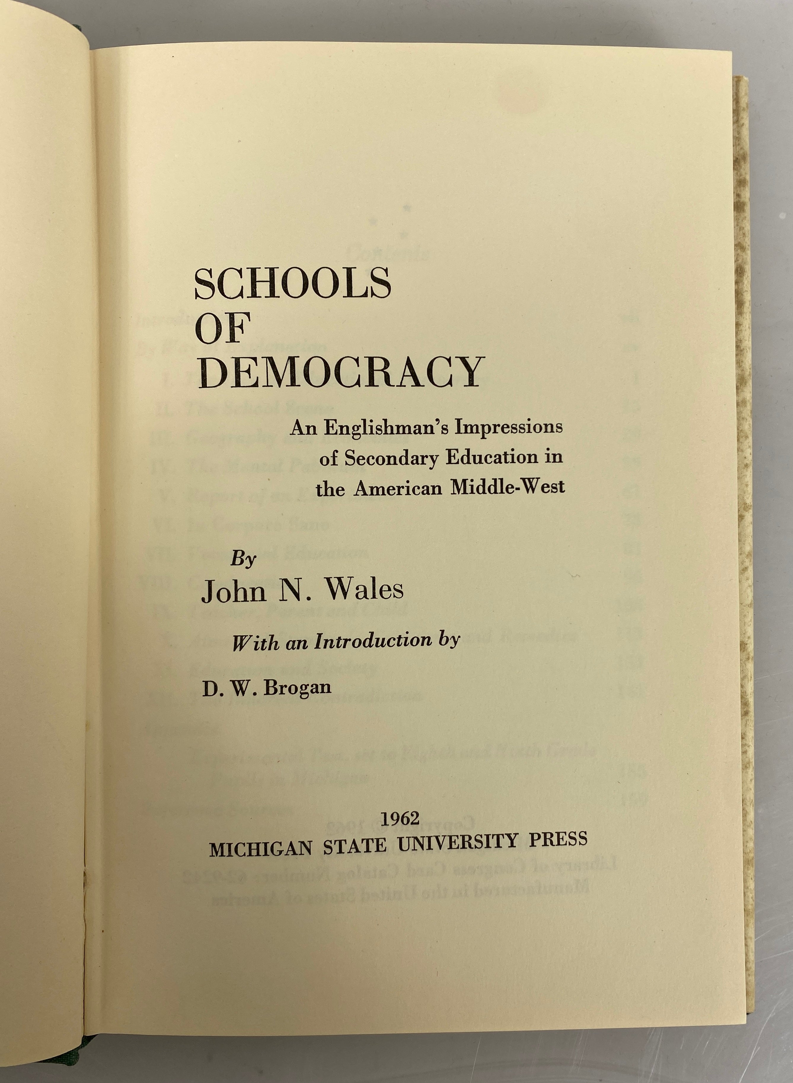 Schools of Democracy John Wales 1962 Secondary Education in the Midwest HCDJ