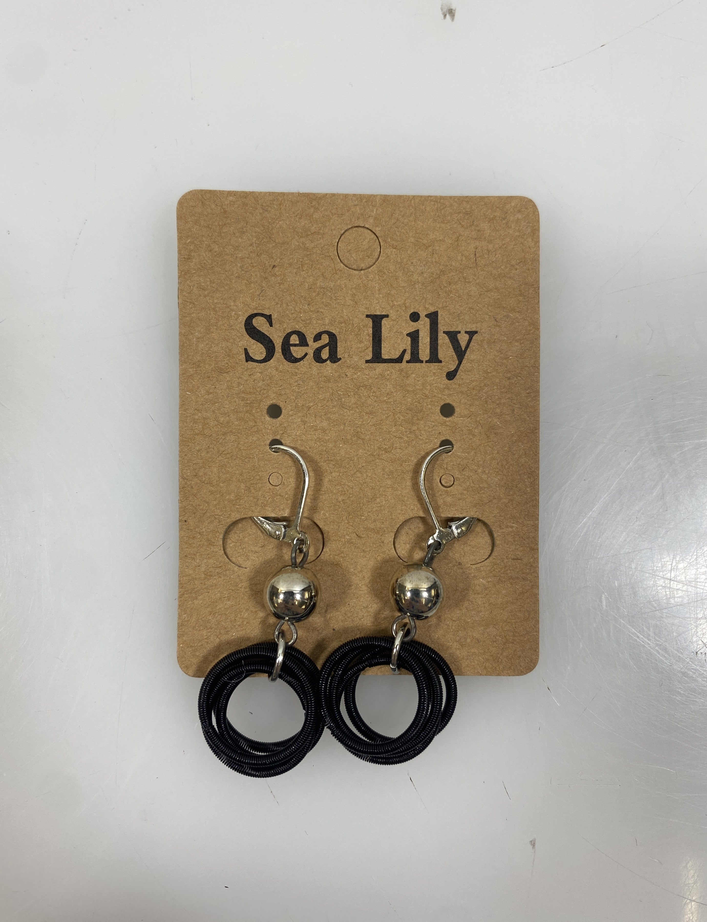 Sea Lily Black Spring Set Dangle Earrings