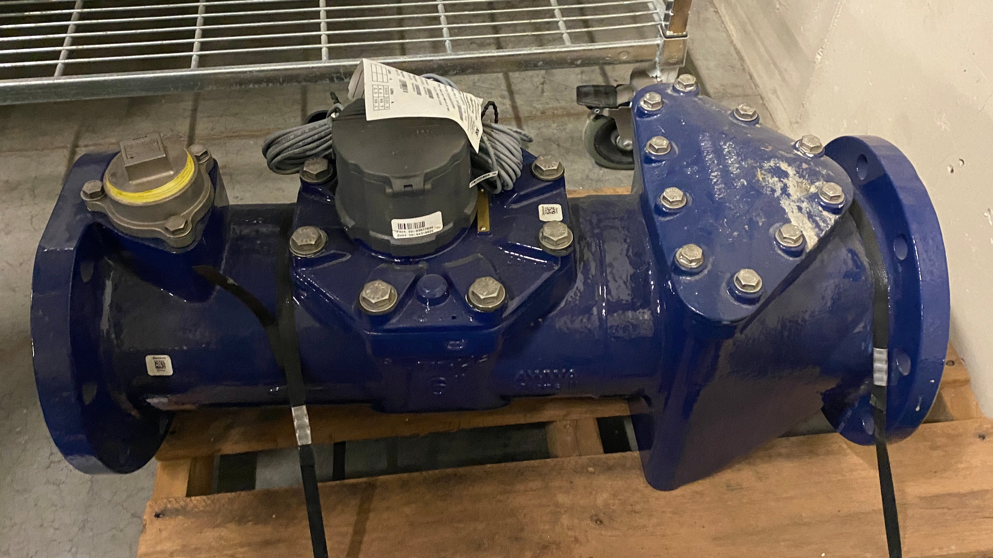 Sensus Blue Metal Water Meter