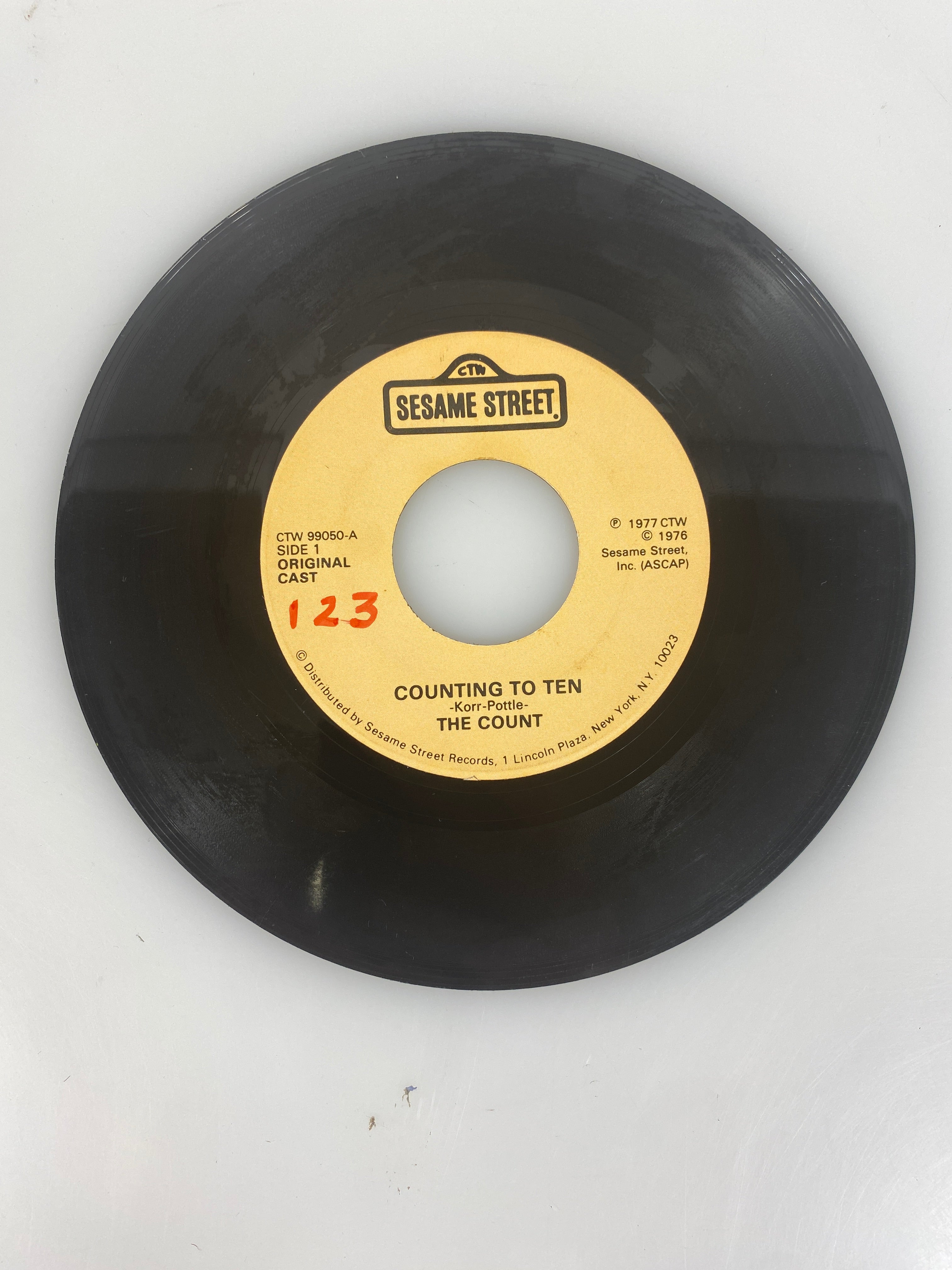 Sesame Street Count Transylvania Polka Vinyl Record 45 1977