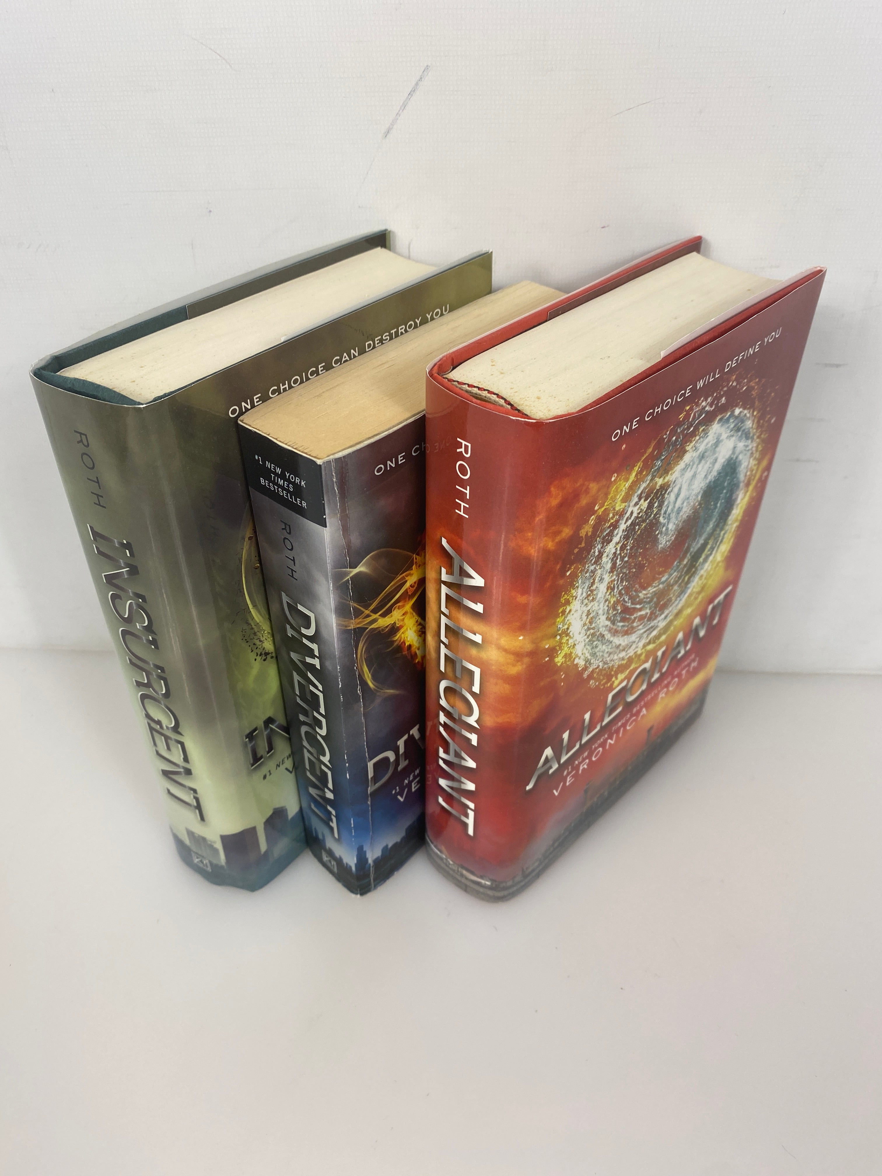 Set of 3 Divergent Series Veronica Roth 1SC 2 HC 2011-2013