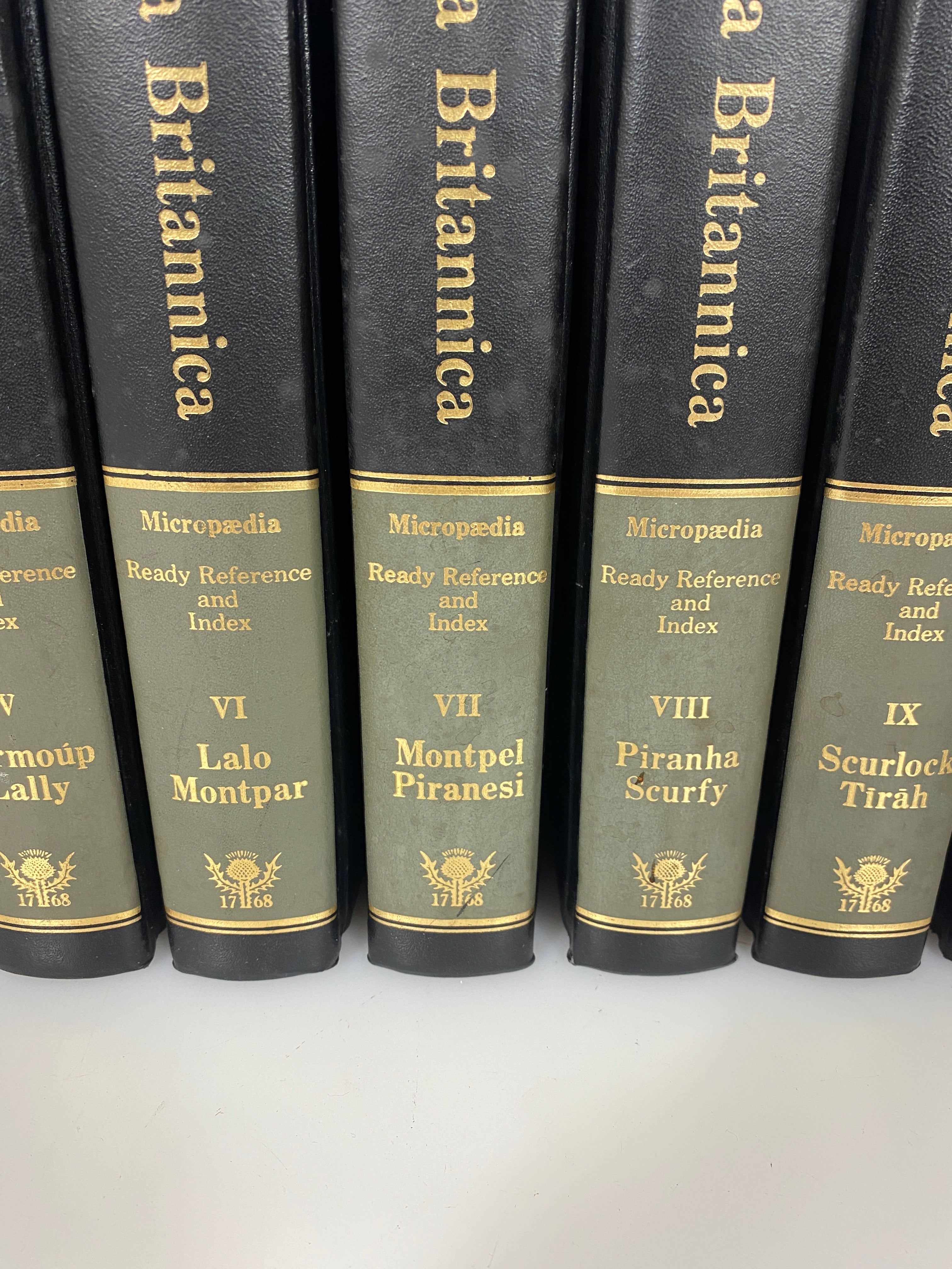 Set of 30 Encyclopedia Britannica Macro/Micropaedia 1975 HC