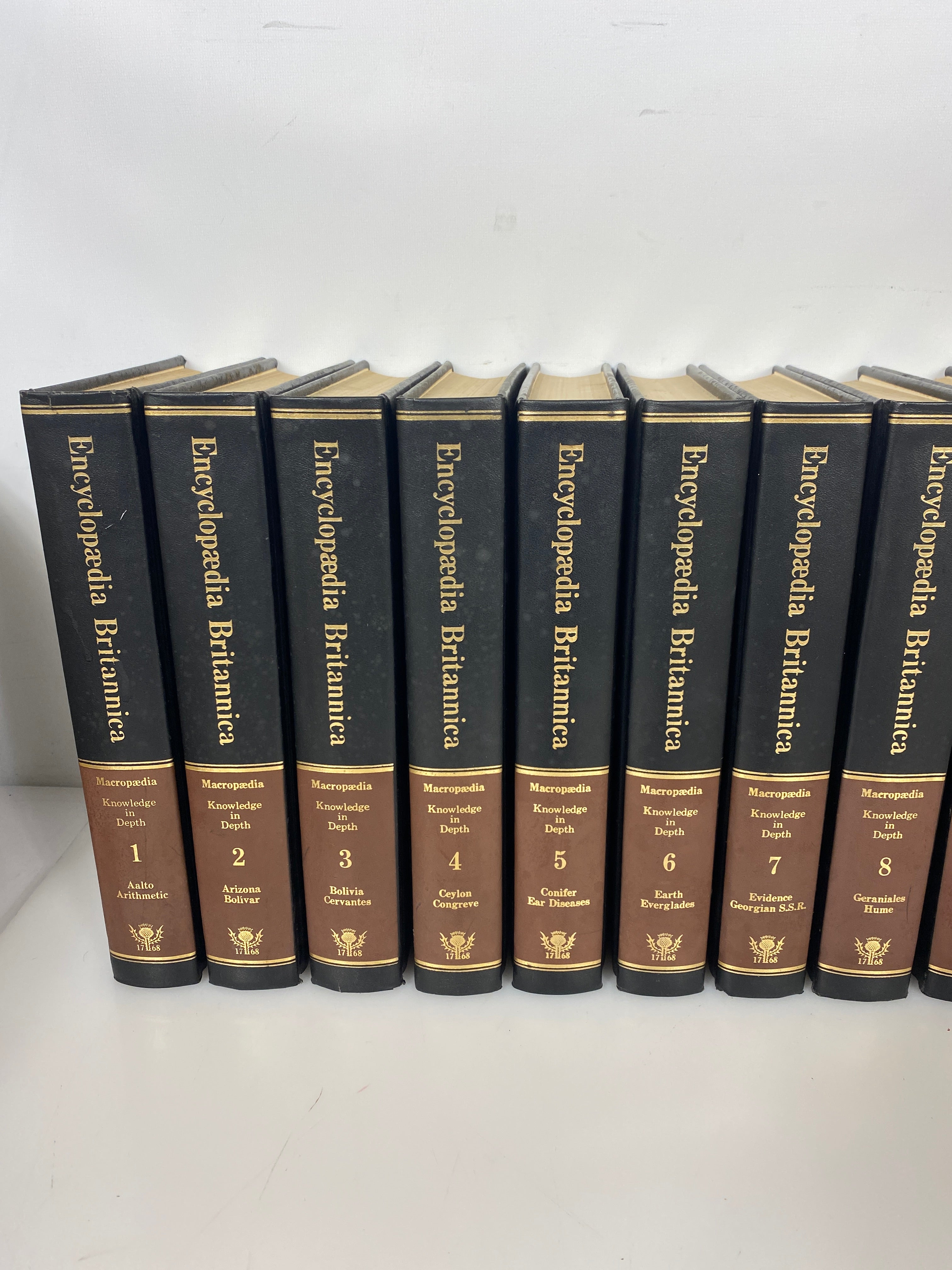 Set of 30 Encyclopedia Britannica Macro/Micropaedia 1975 HC