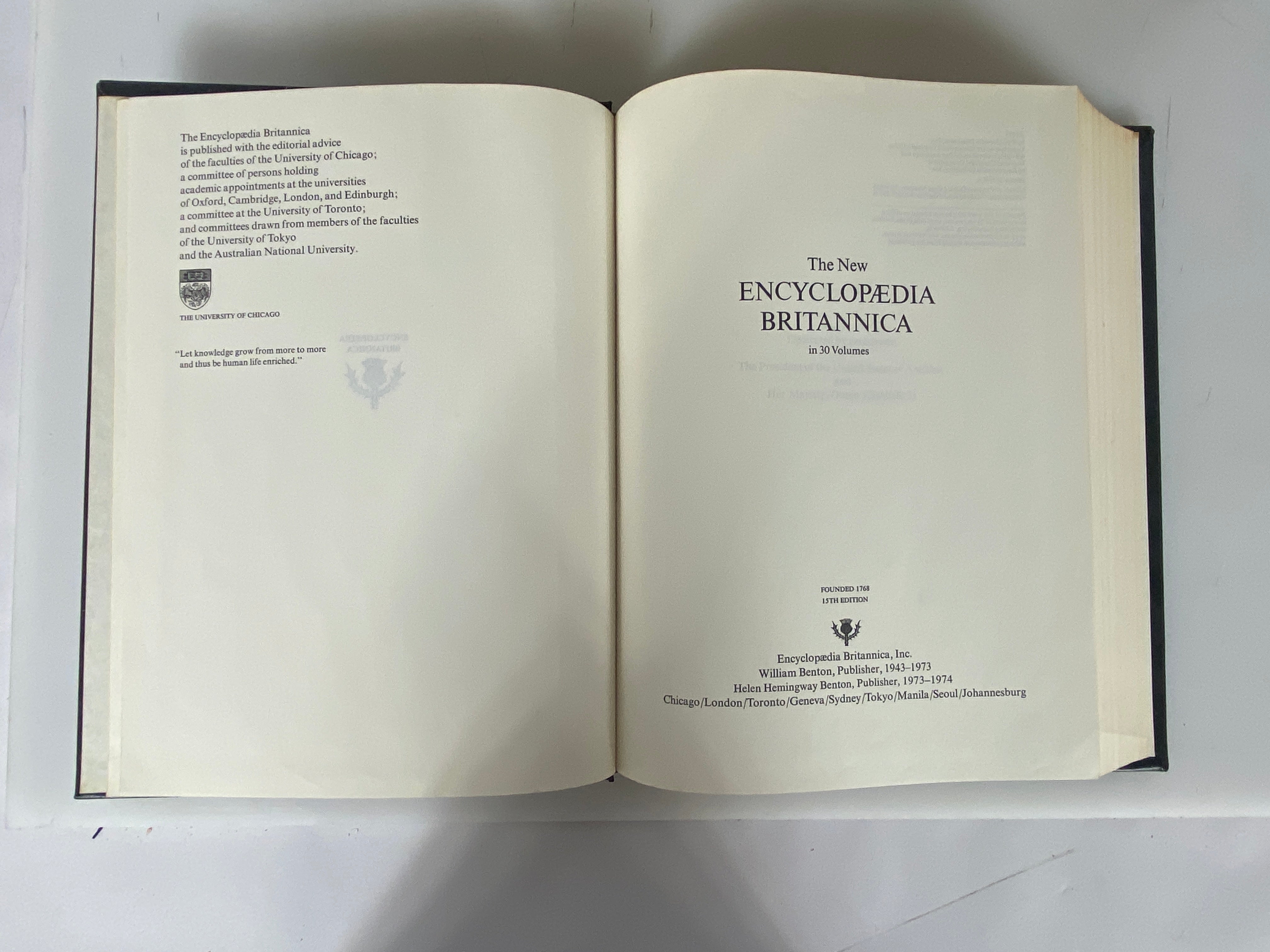 Set of 30 Encyclopedia Britannica Macro/Micropaedia 1975 HC