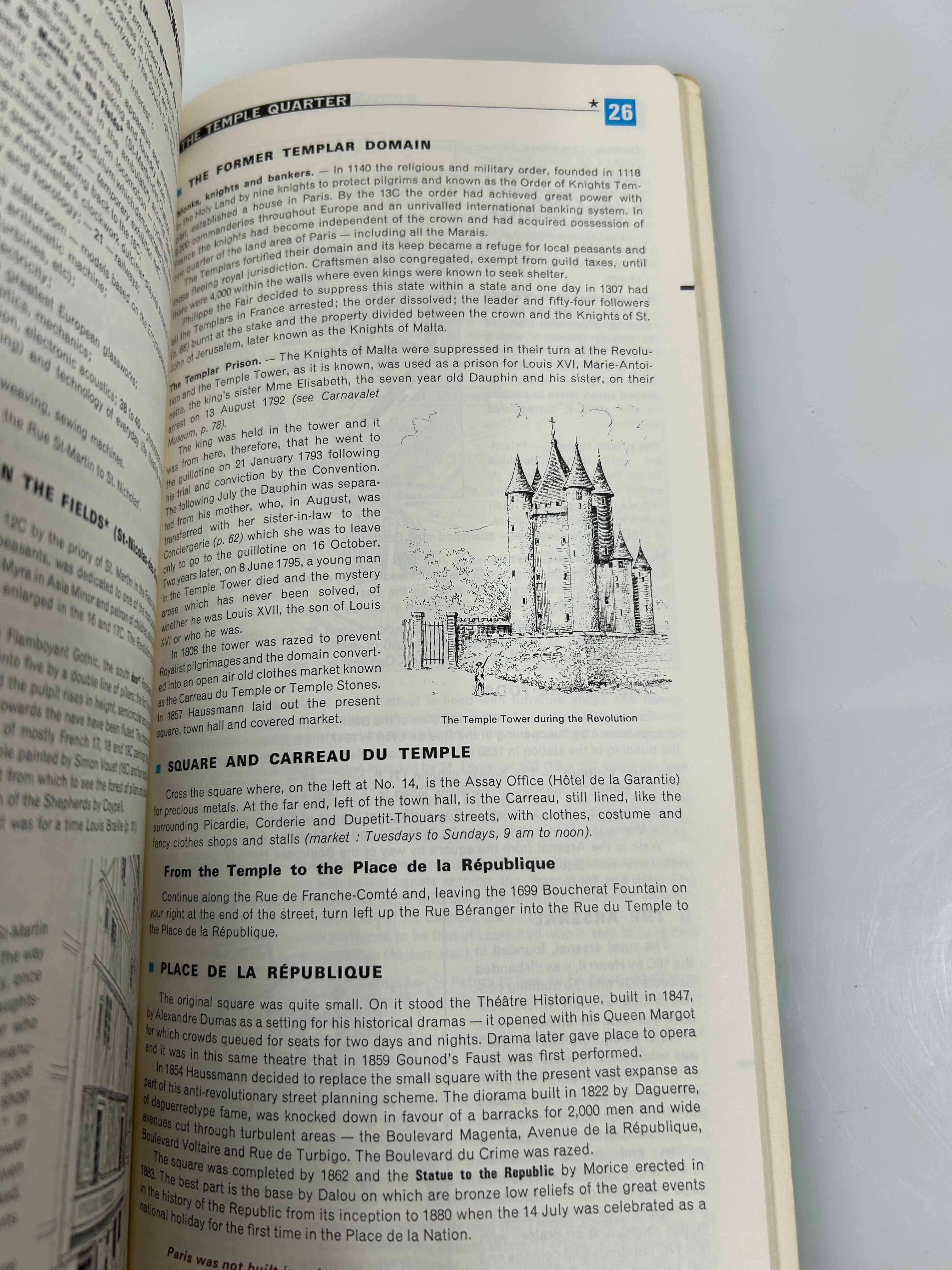 Set of 4 Vintage 1970s Michelin Travel Guides: London, Paris, Italy, Austria SC
