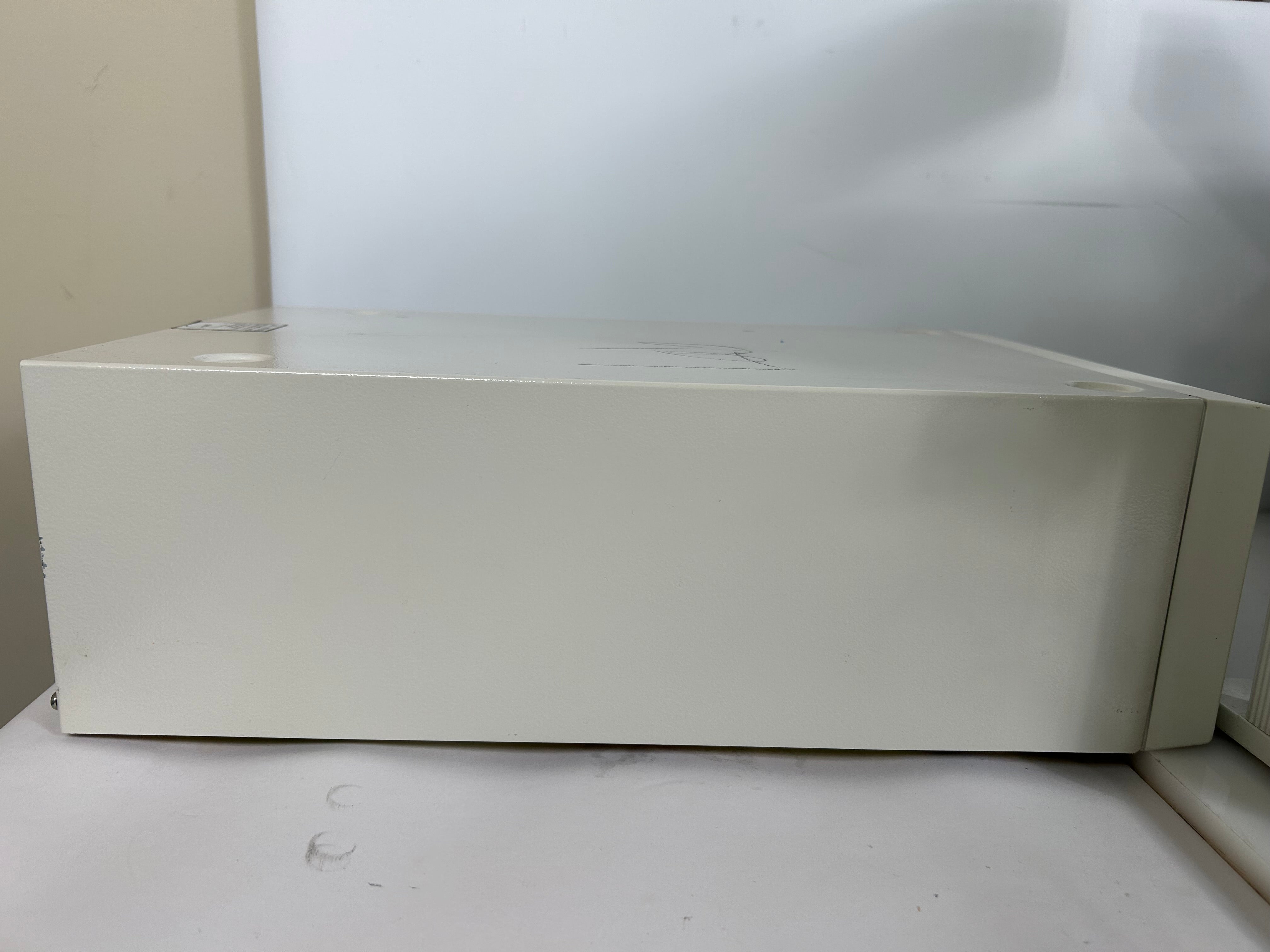 Shimadzu SIL 5000 Auto Injector/Autosampler *Parts* *Untested*