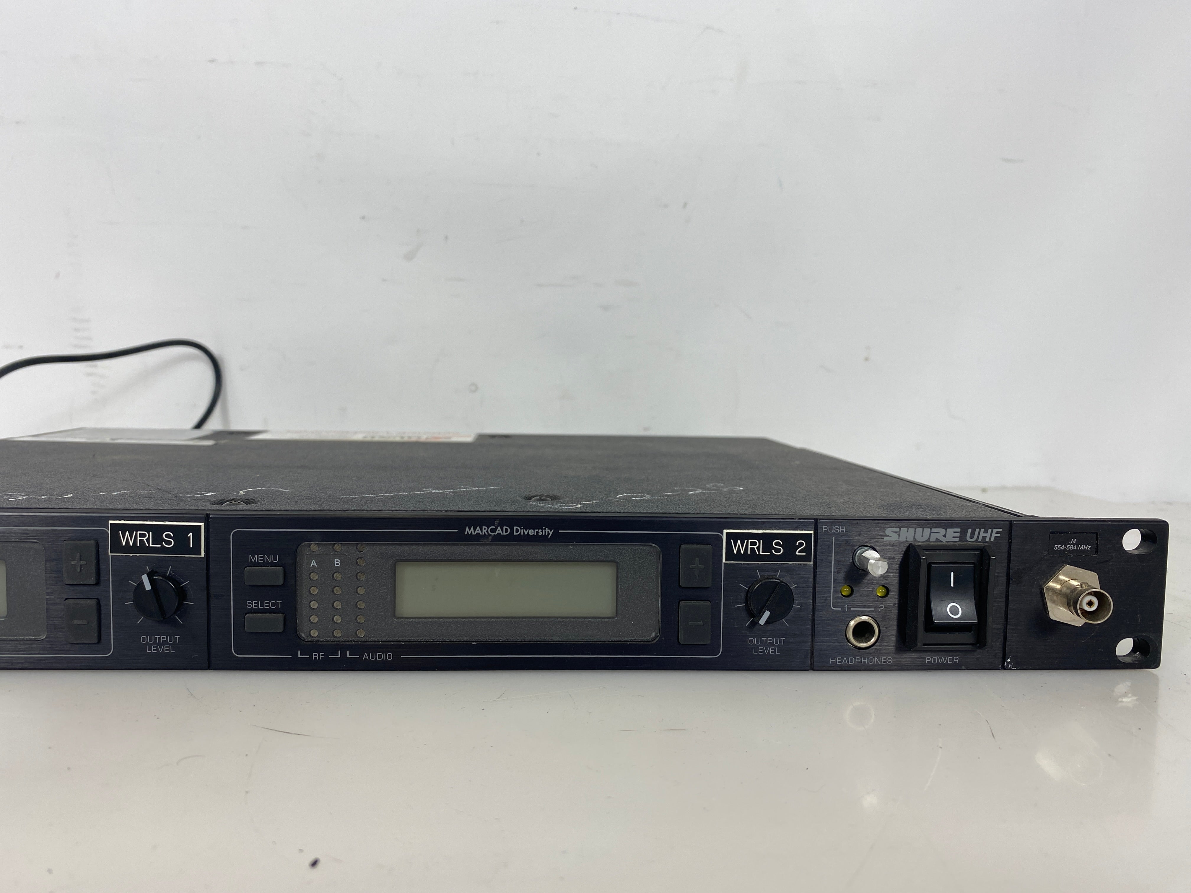 Shure U4D-J4 Dual Wireless Receiver 554-584 MHz *Powers On*