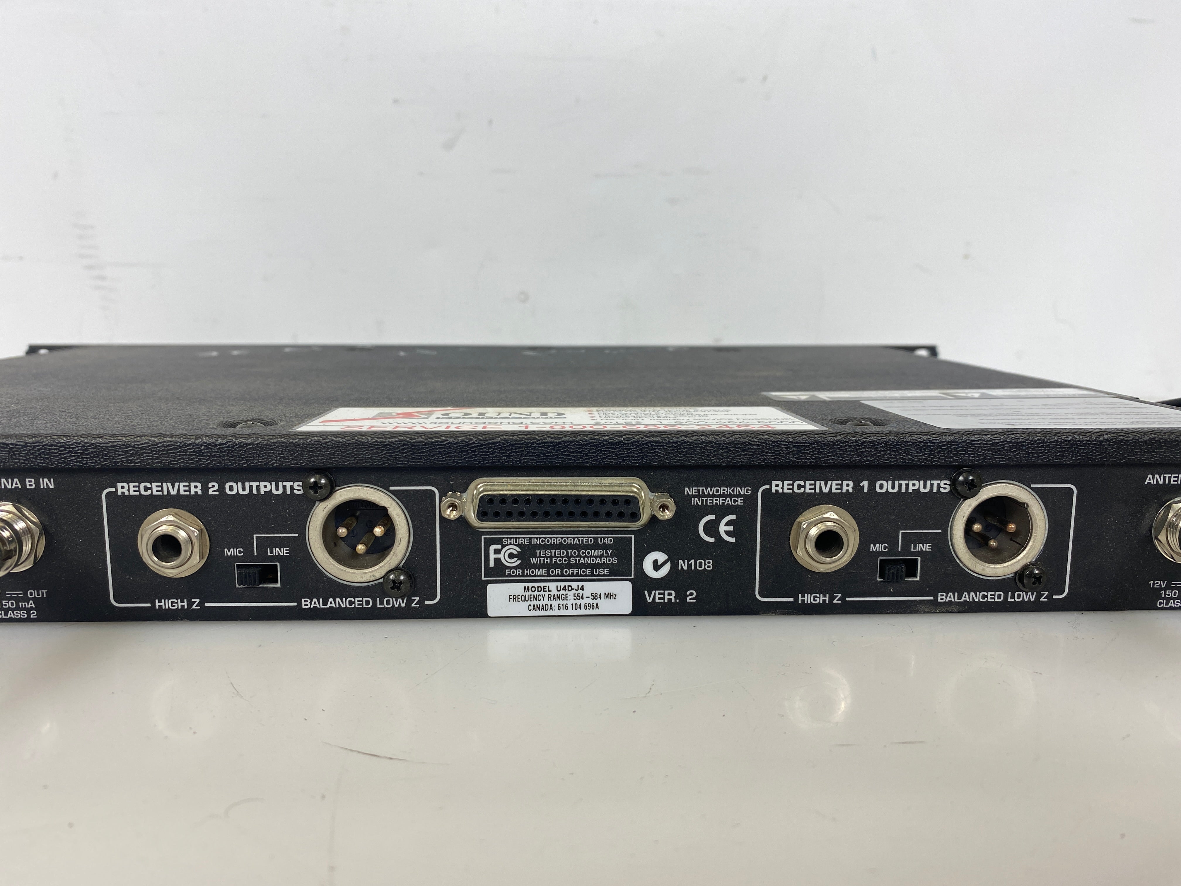 Shure U4D-J4 Dual Wireless Receiver 554-584 MHz *Powers On*
