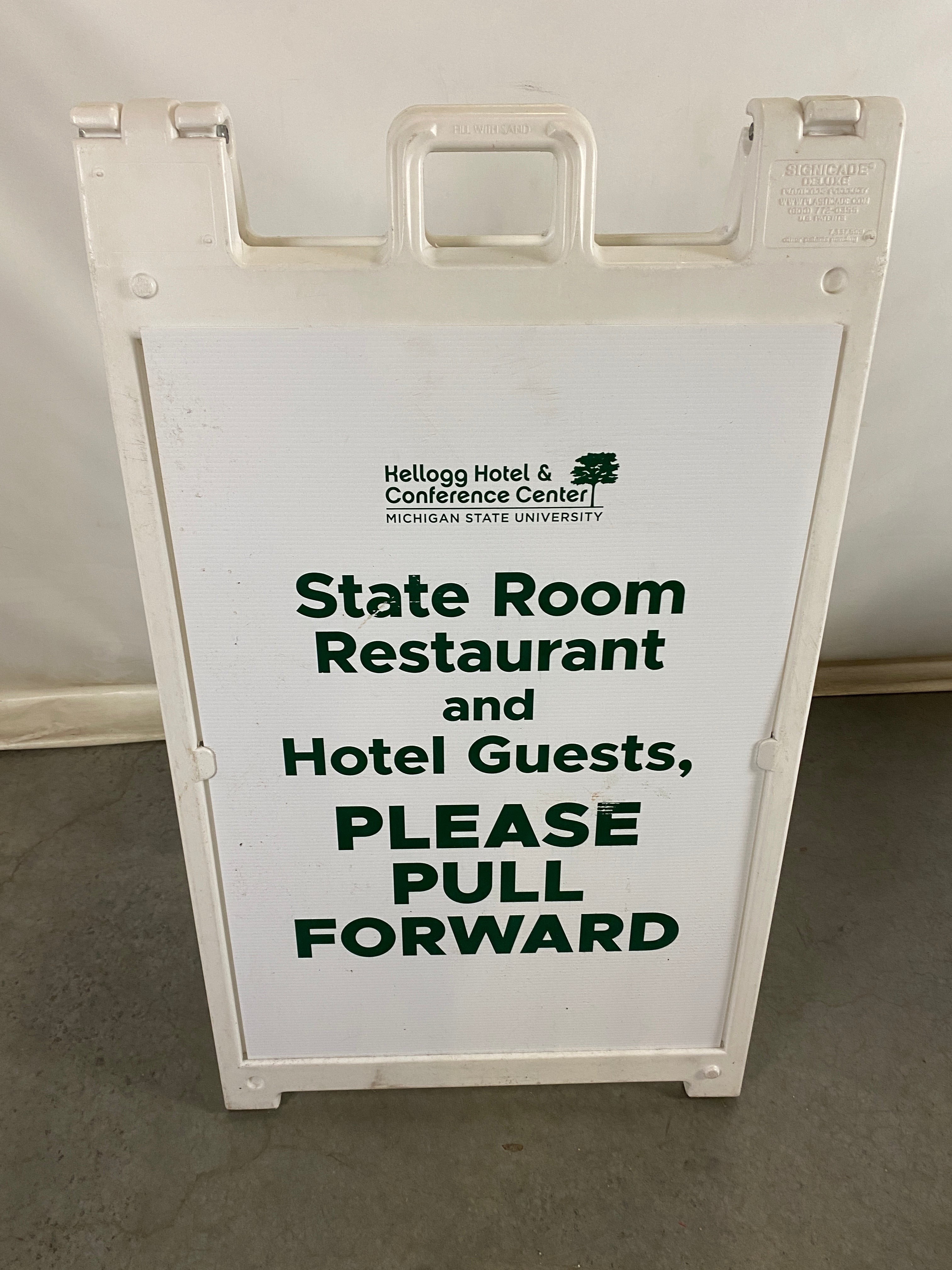 Signicade Deluxe Barricade Sign