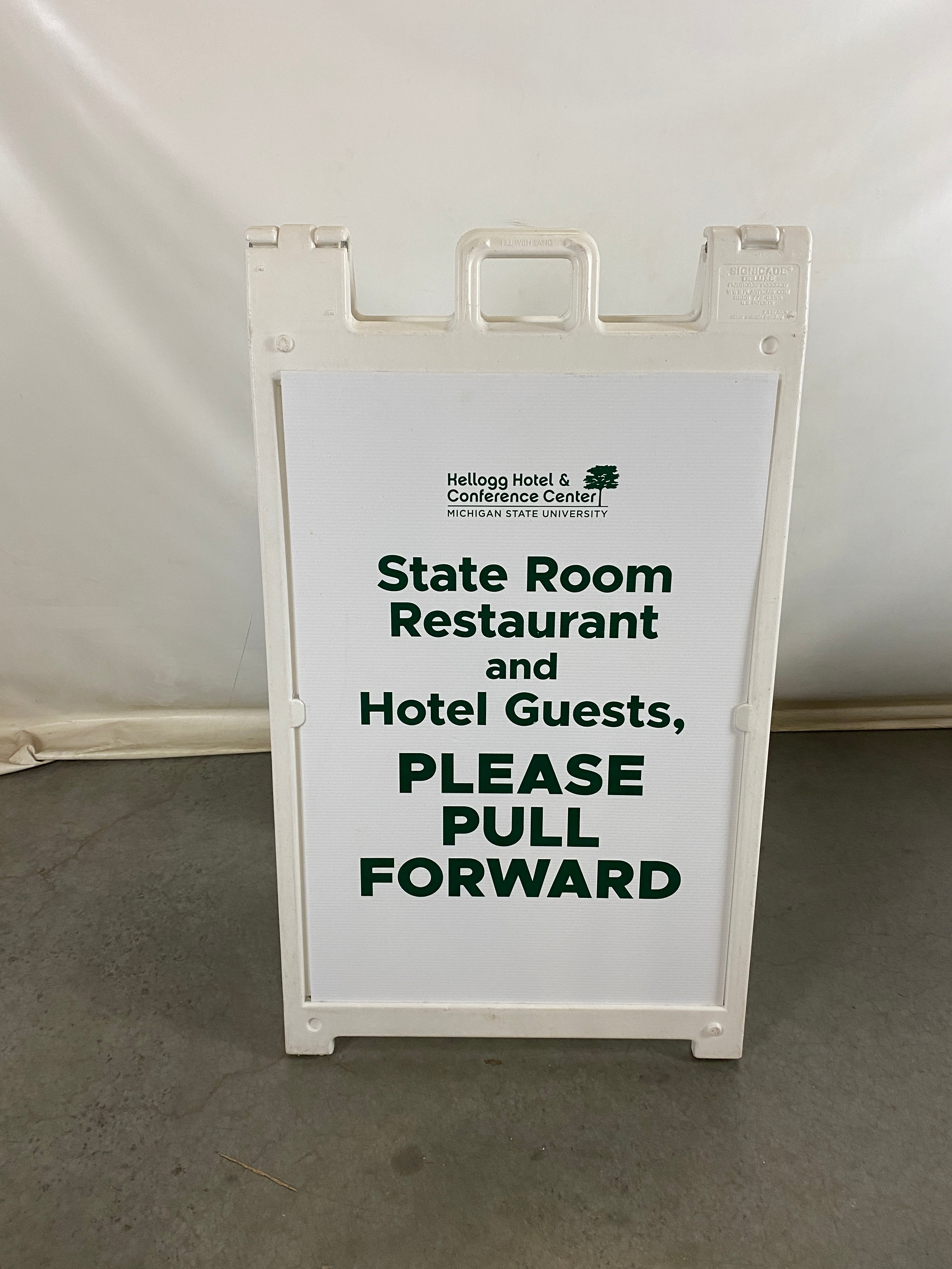 Signicade Deluxe Barricade Sign