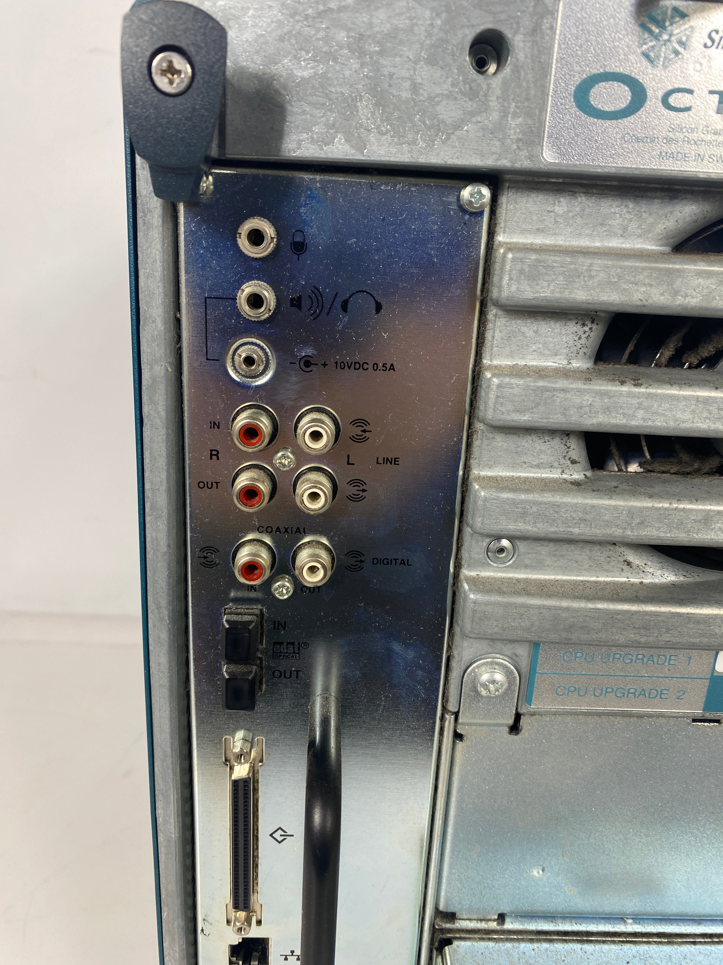 Silicon Graphics SGI Octane Desktop CMNB015ANG300 with Peripherals