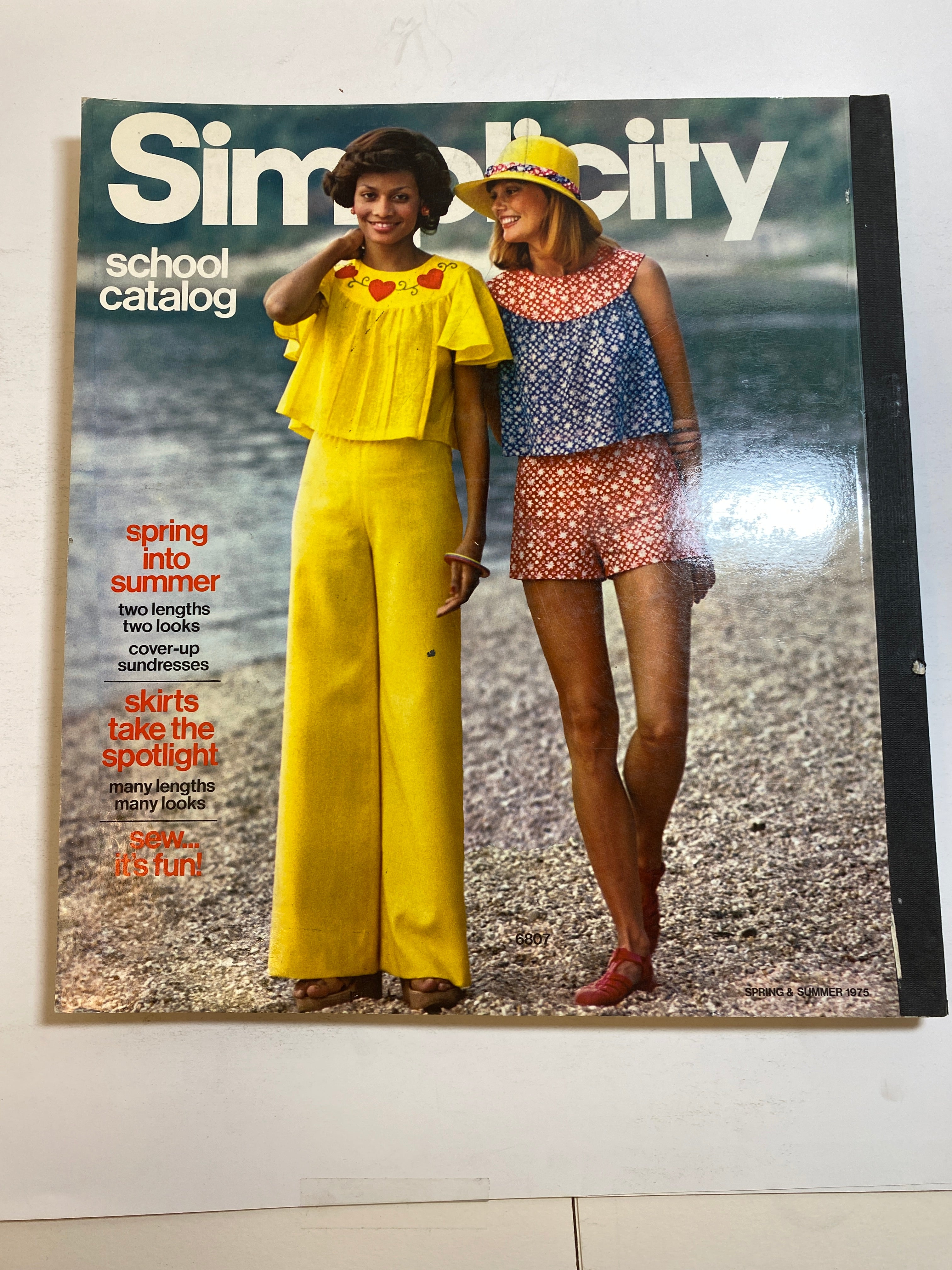 Simplicity 1975 School Counter Catalog Book