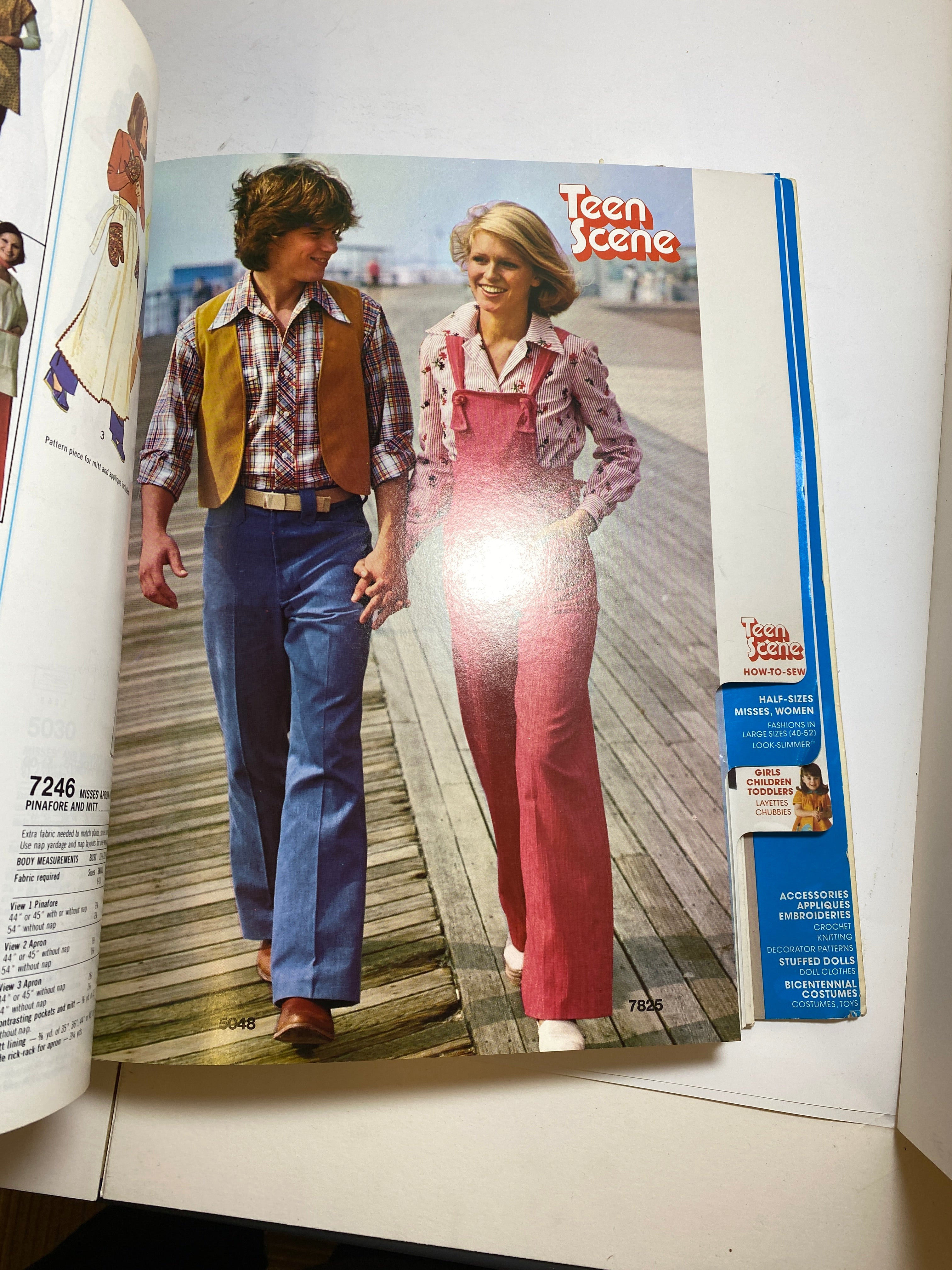 Simplicity March 1977 Counter Catalog Book