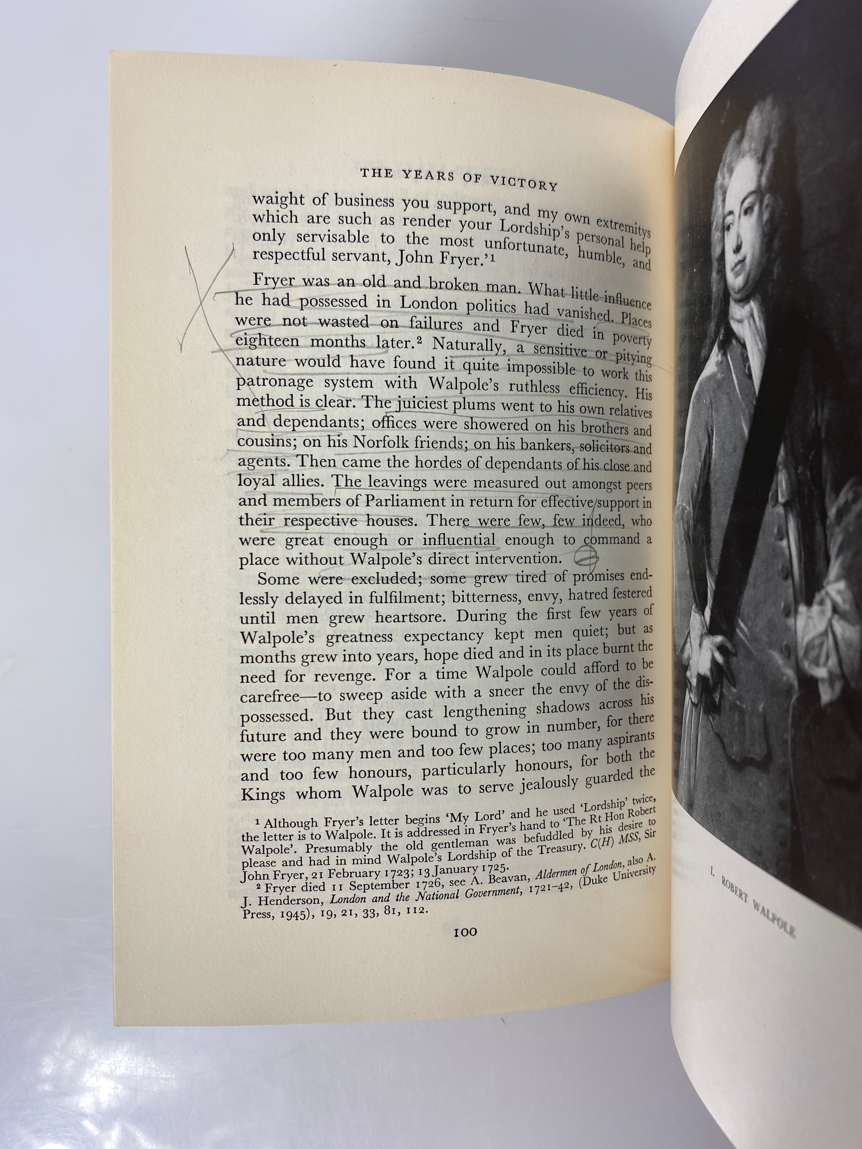 Sir Robert Walpole The King's Minister by J.H. Plumb 1961 1st Ed Ex-Library HC