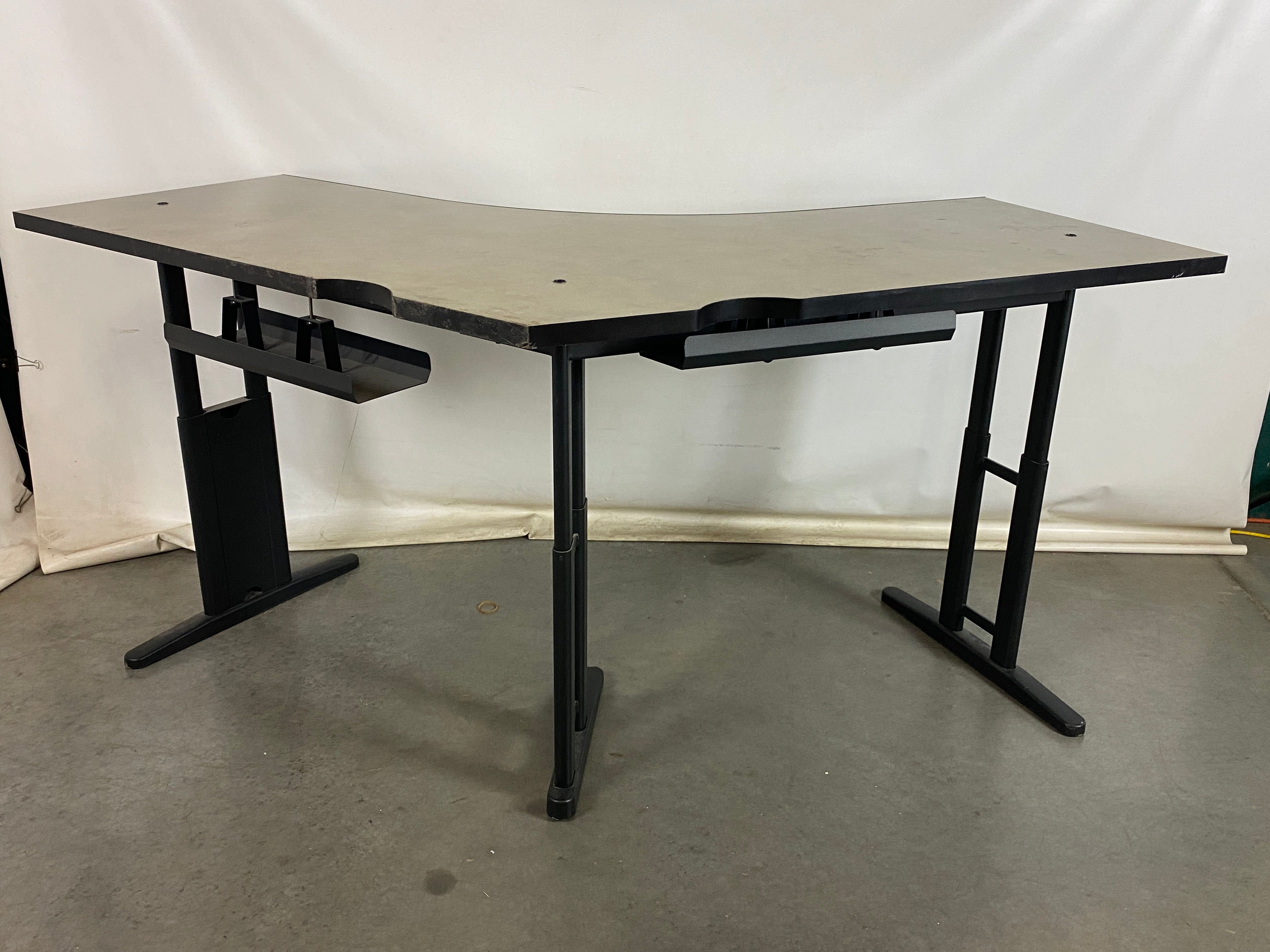 Sis Ergonomics Gray Adjustable Corner Desk