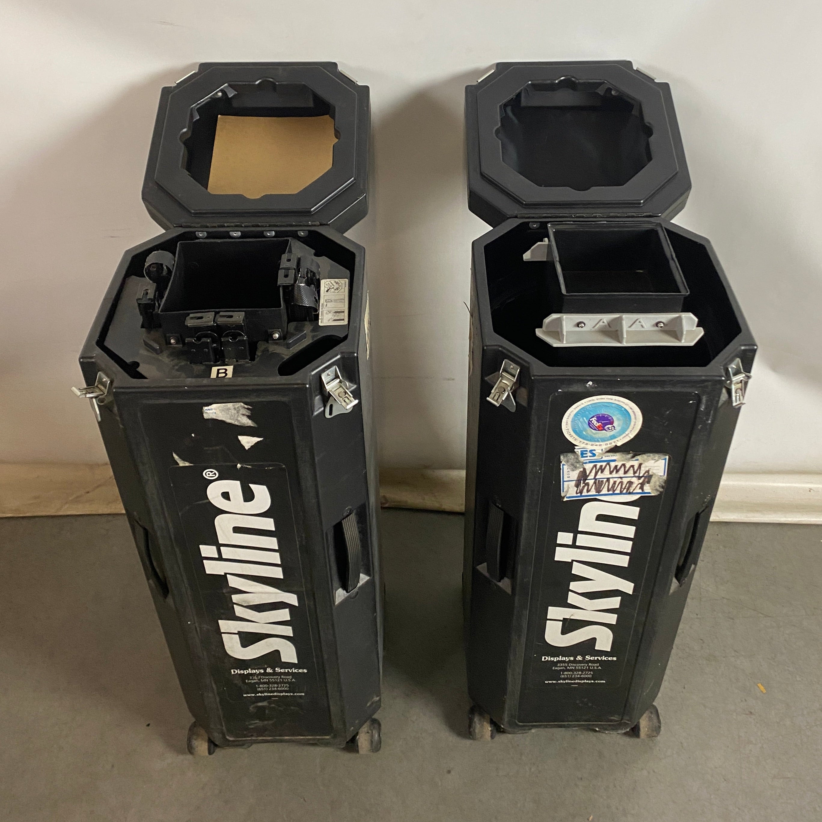 Skyline Display and Services Presentation Board and Case