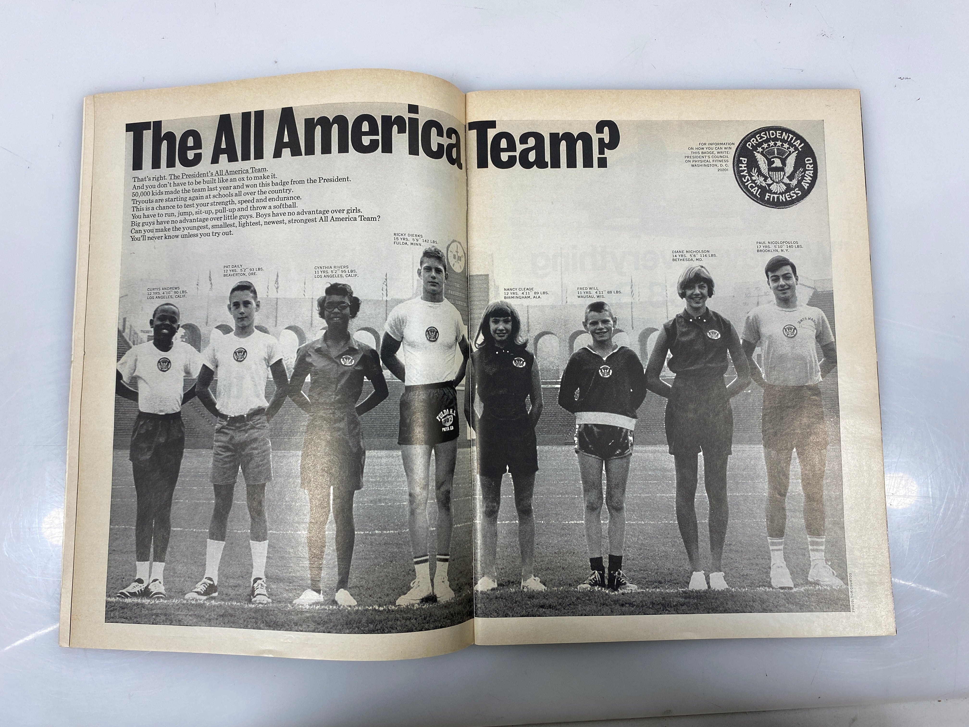 Sports Illustrated December 11, 1967 Hockey's Wildest Season