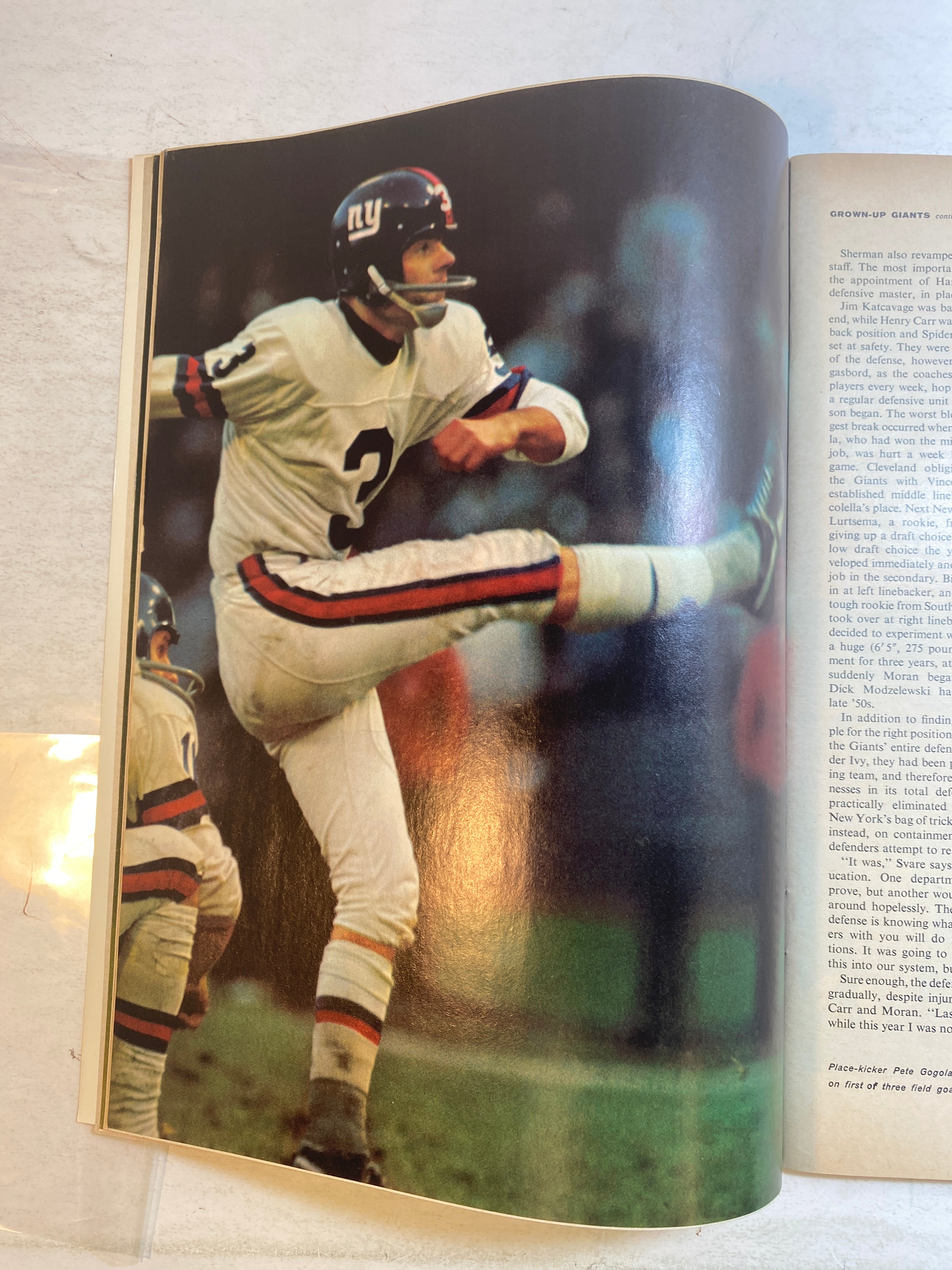 Sports Illustrated December 4 1967 Case for the 12 Foot Basket