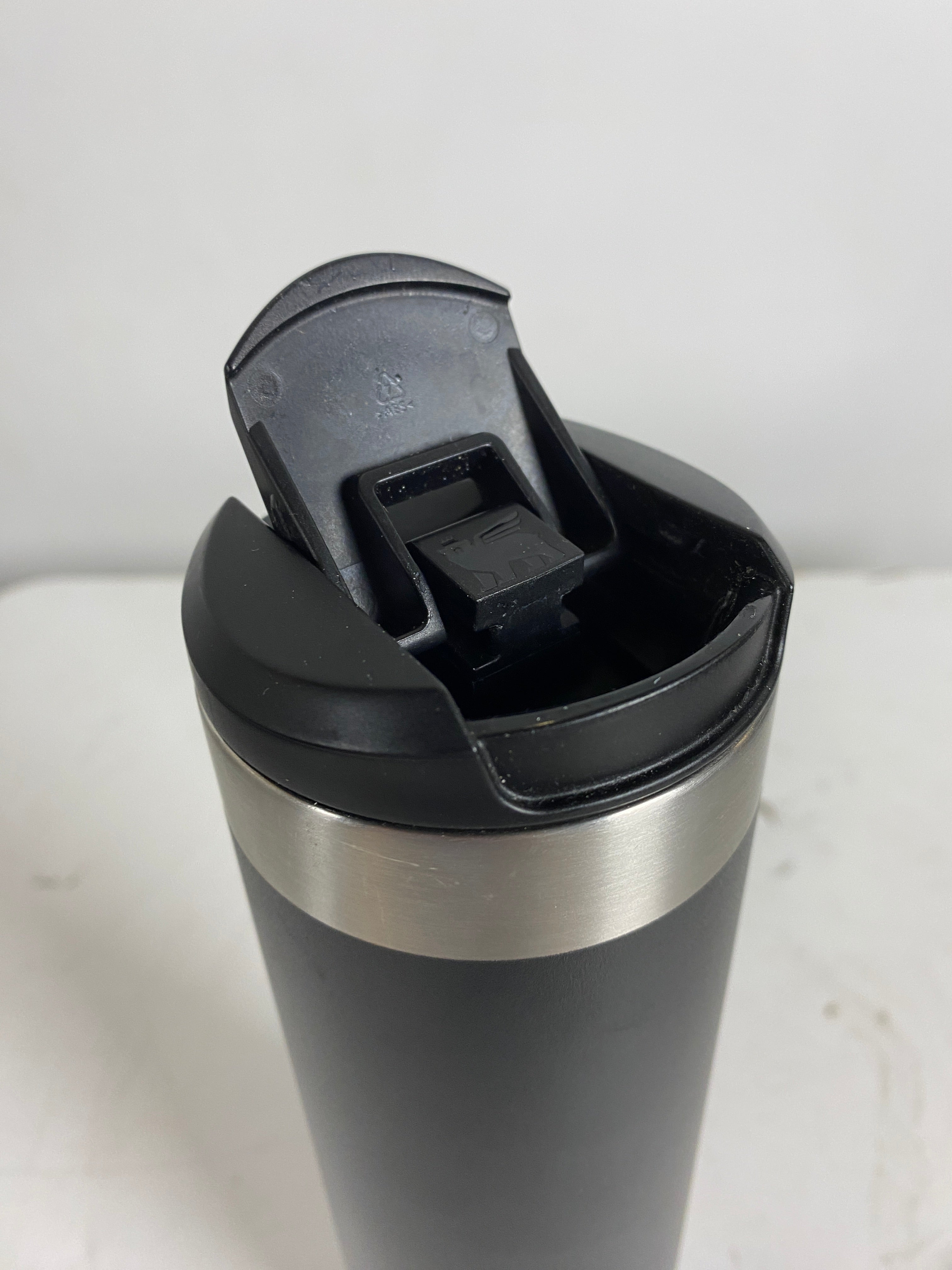 Stanley Black AeroLight Transit Bottle 20oz