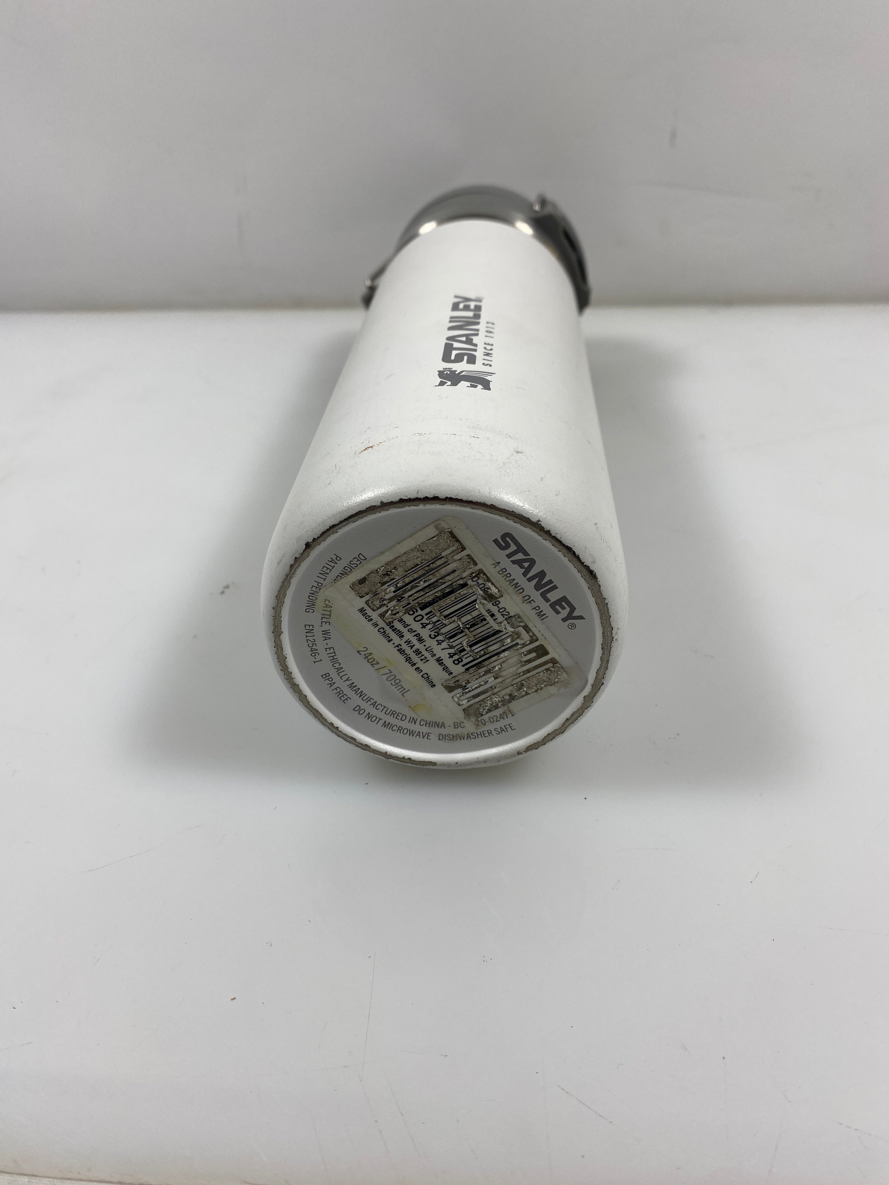 Stanley White and Grey The Quick Flip Go Bottle 24oz