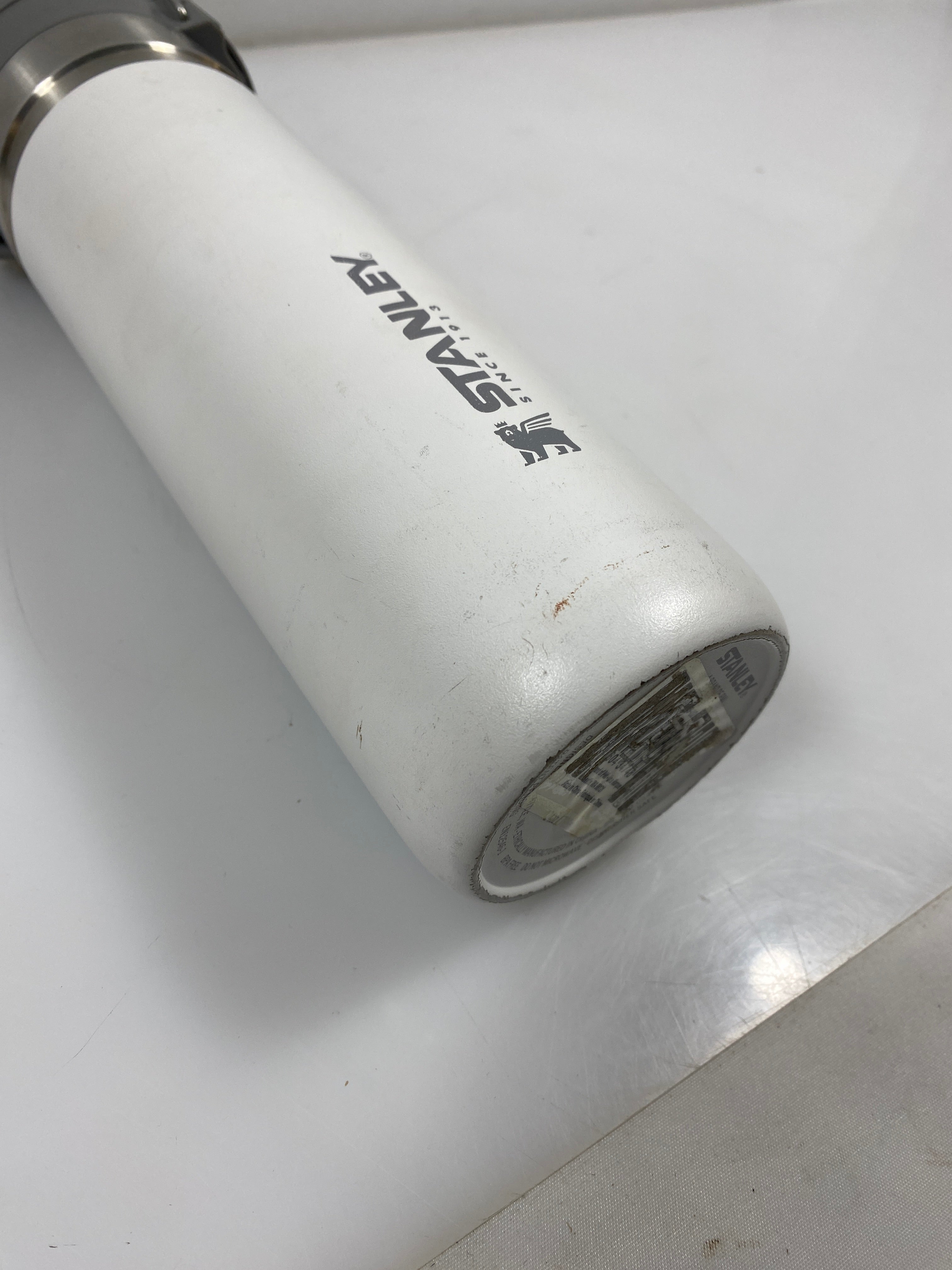 Stanley White and Grey The Quick Flip Go Bottle 24oz