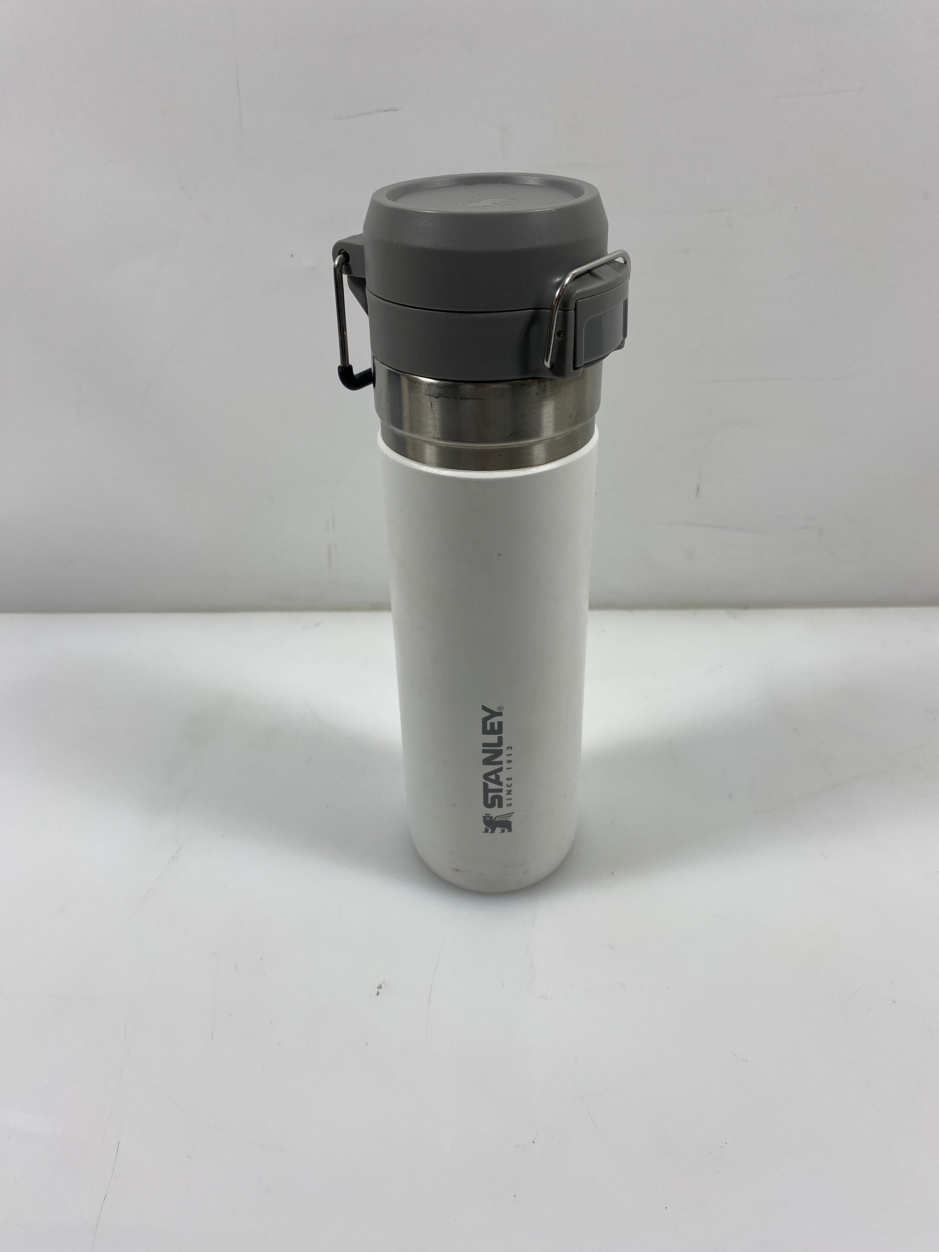 Stanley White and Grey The Quick Flip Go Bottle 24oz