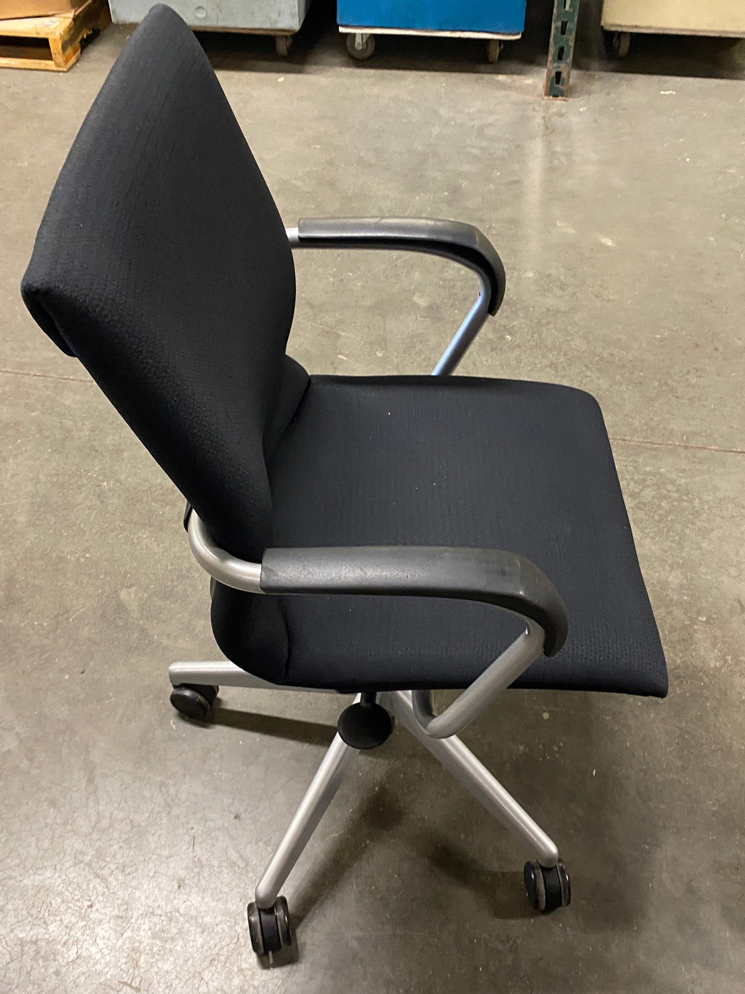 Steelcase #4321423 Grey Upholstered Adjustable Office Square Back Chair