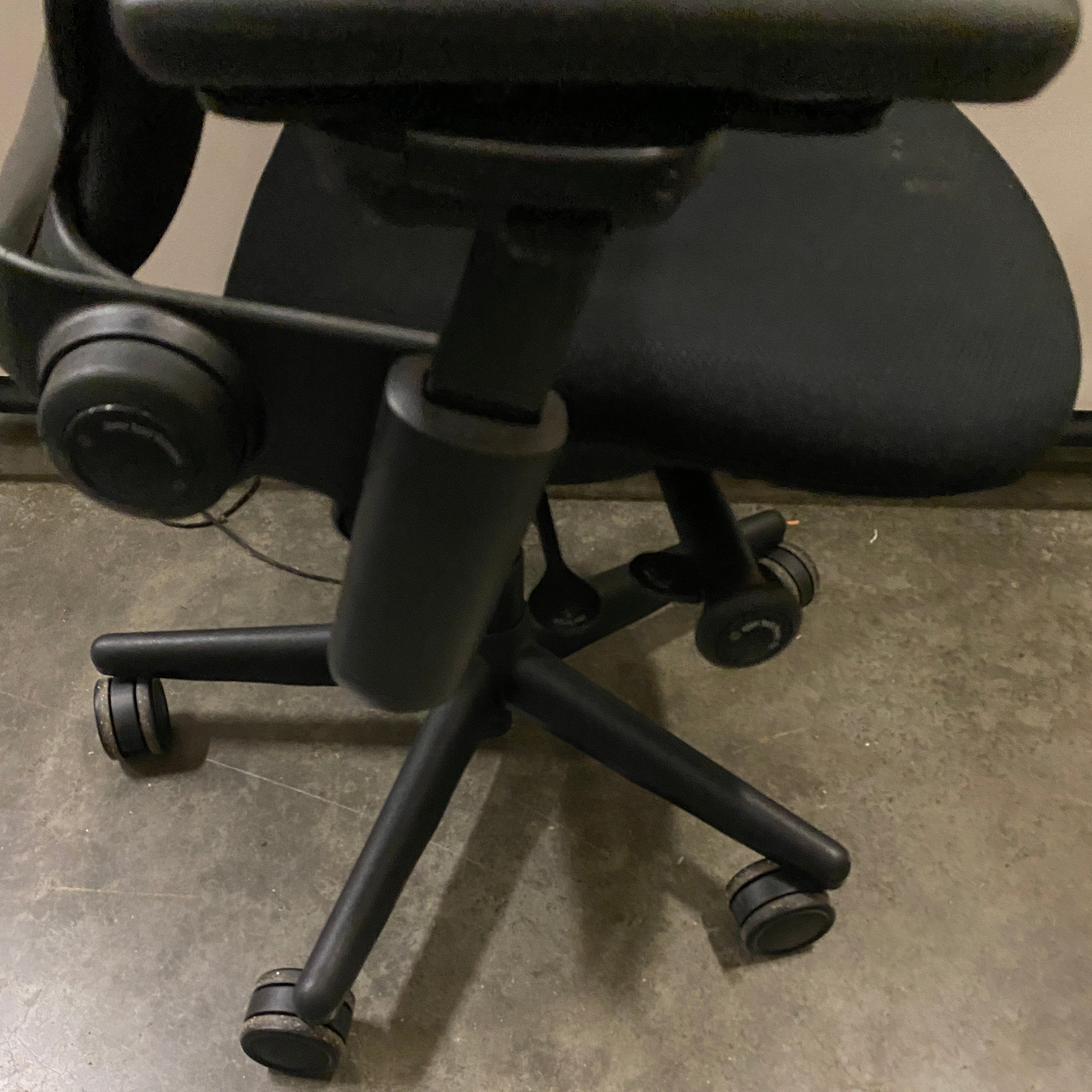 Steelcase #46212119 Black Upholstered Adjustable Office Chair